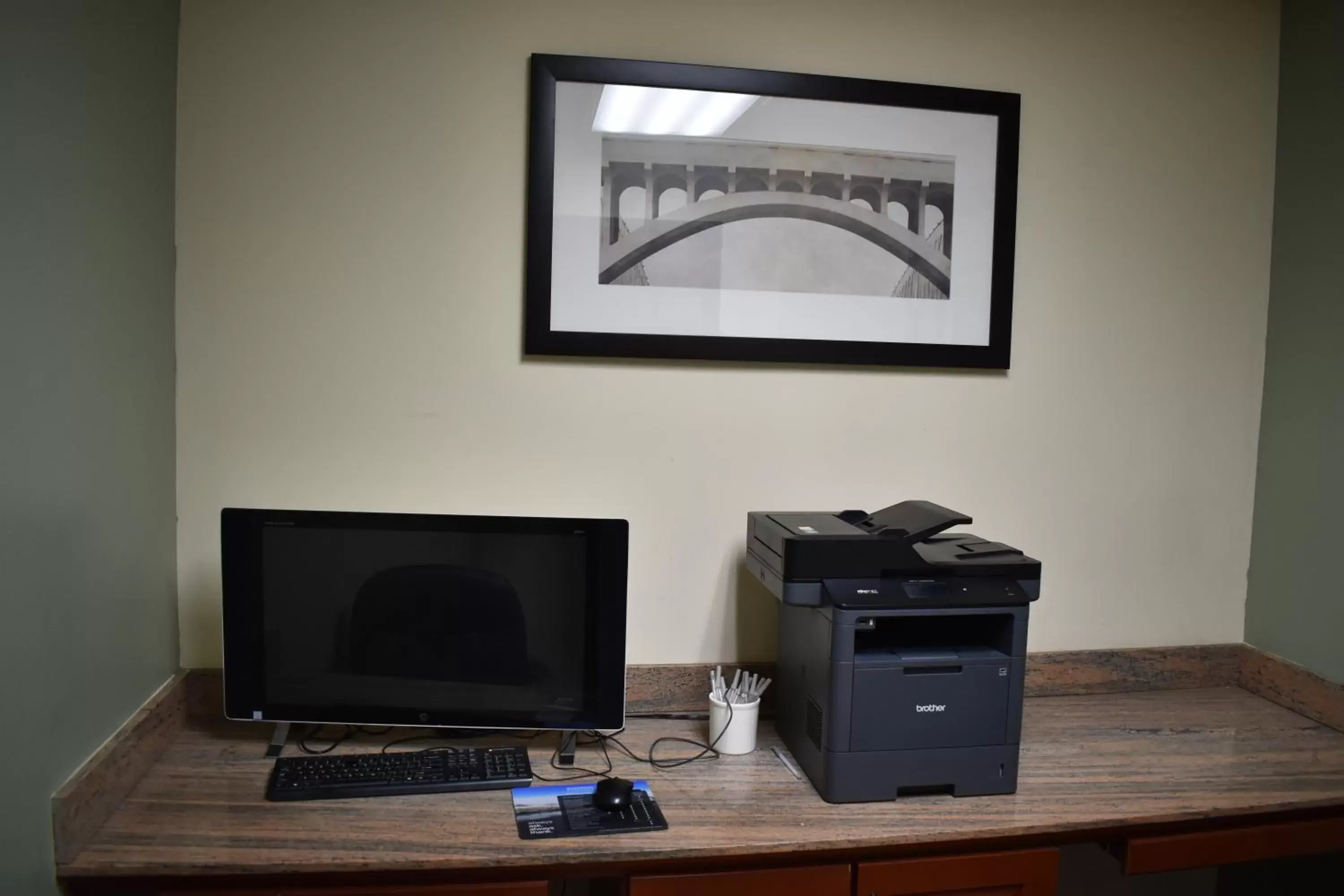 Business facilities, TV/Entertainment Center in Country Inn & Suites by Radisson, Hagerstown, MD