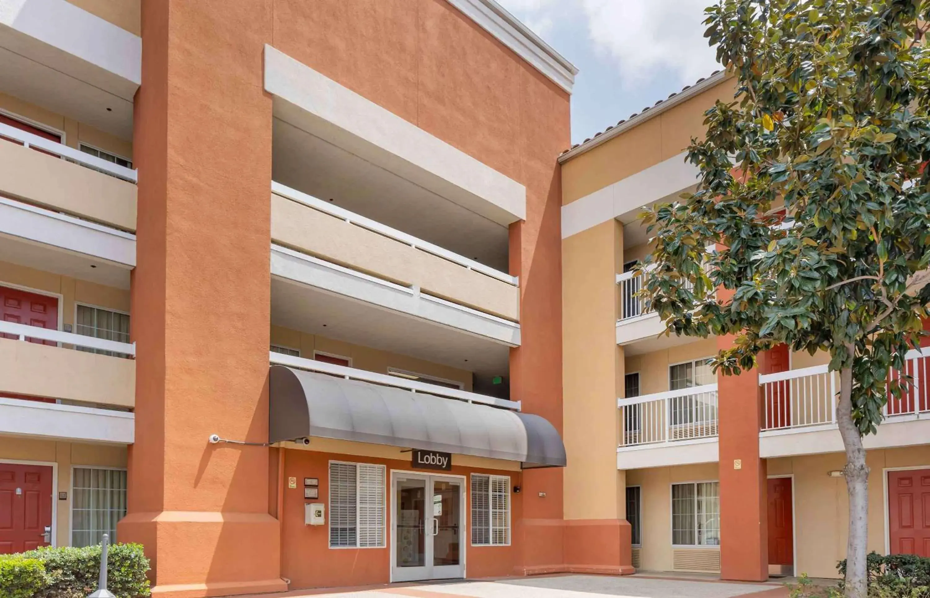 Property Building in Extended Stay America Suites - Orange County - Brea