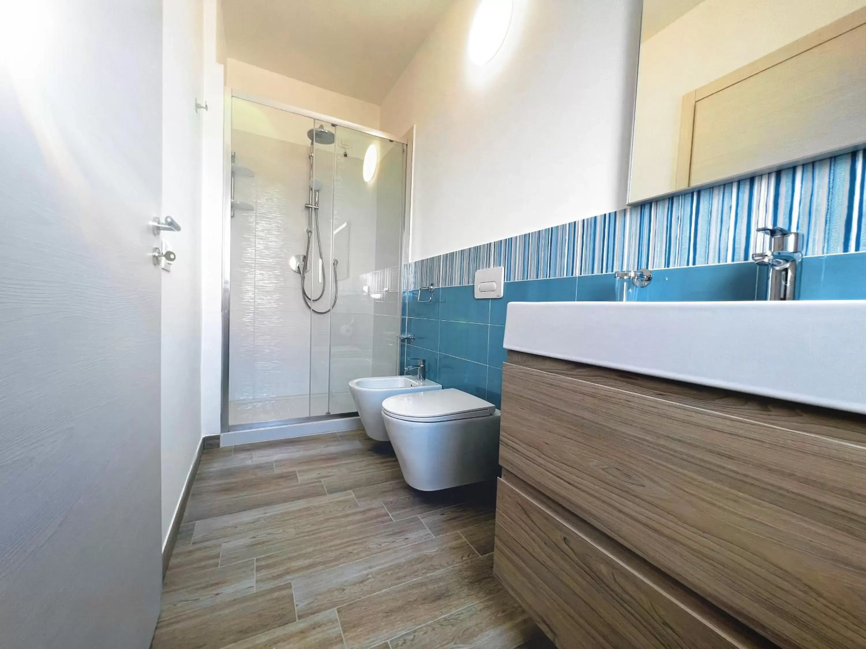 Shower, Bathroom in Perla Blu Tropea