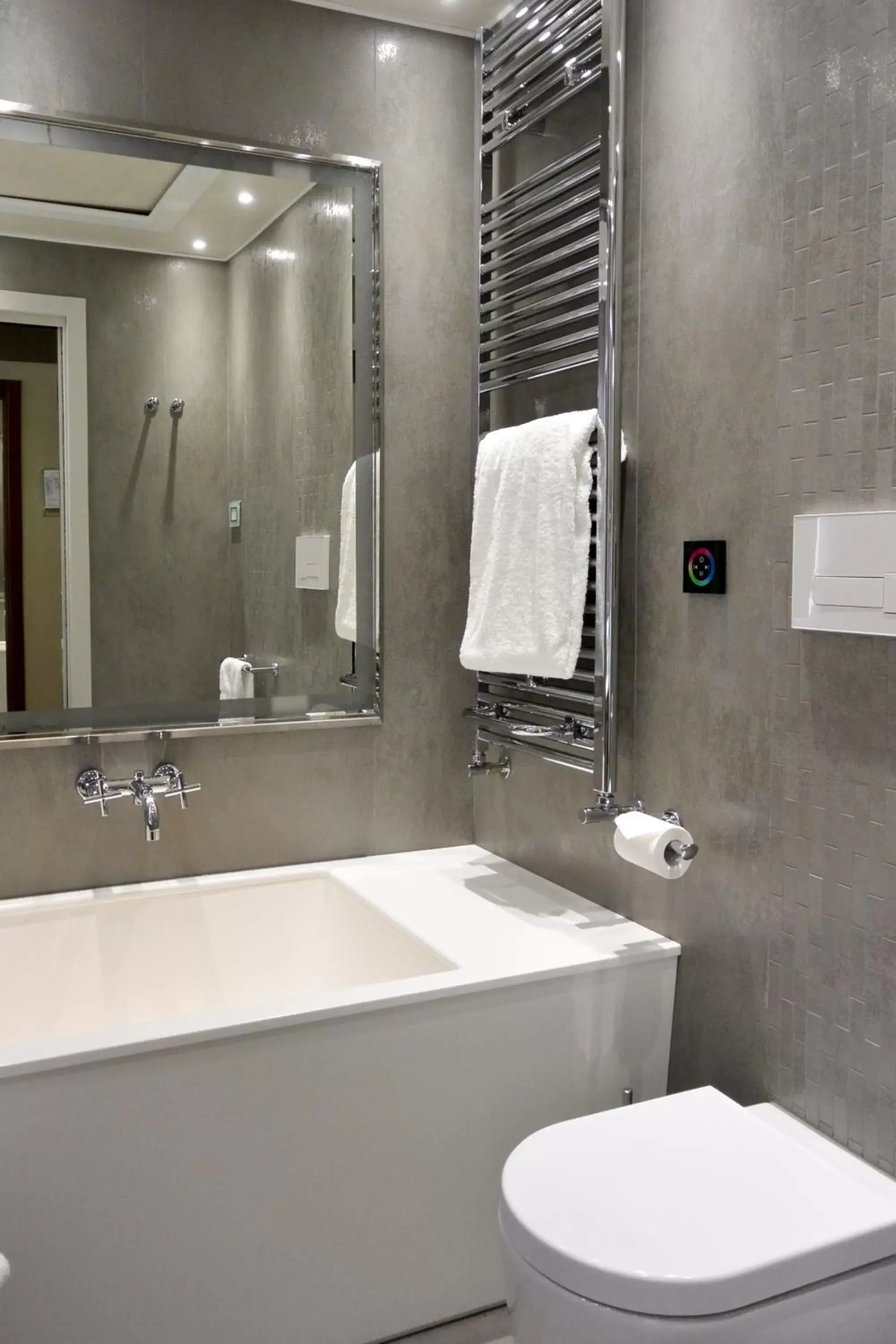 Shower, Bathroom in Hotel Santa Chiara