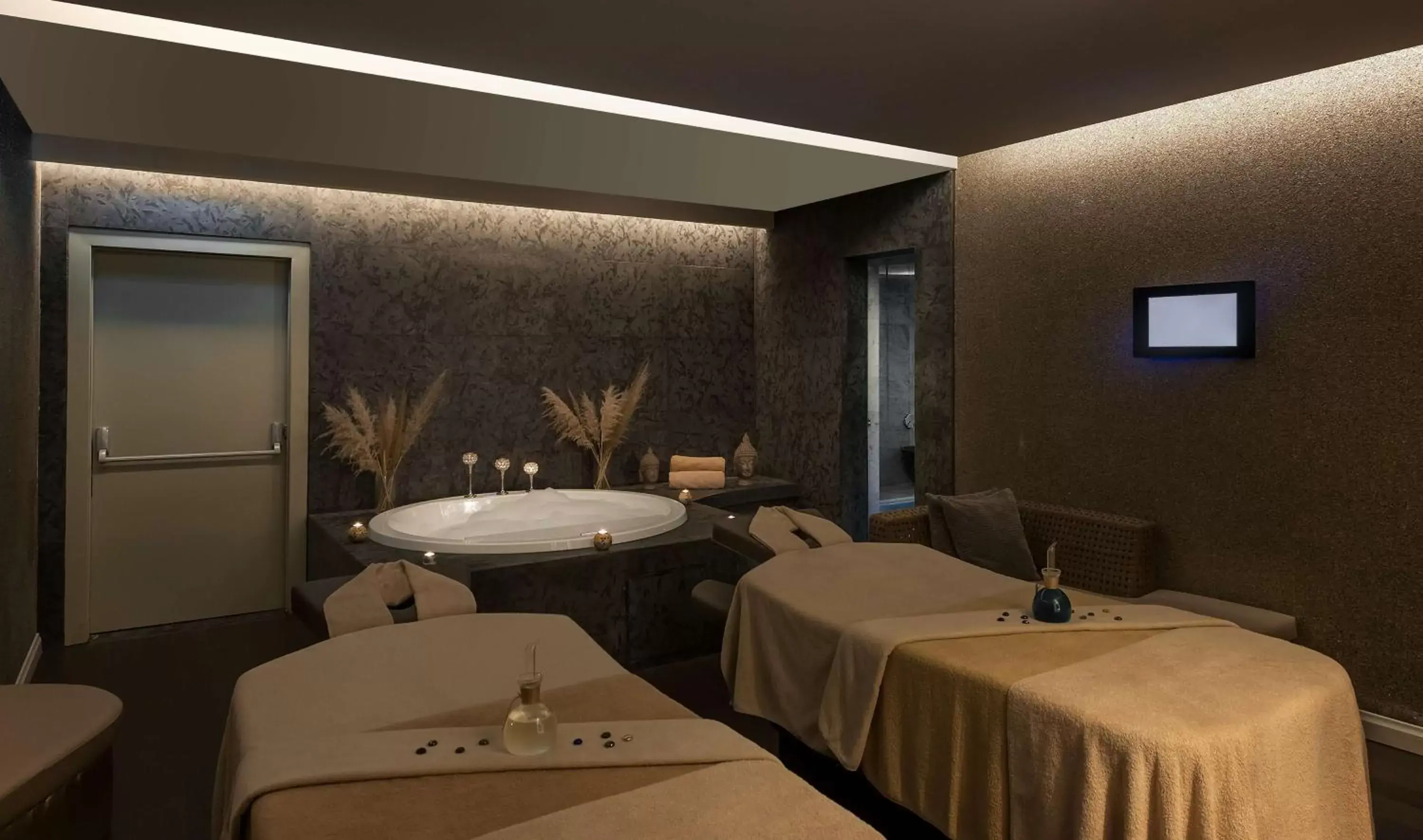 Spa and wellness centre/facilities, Bathroom in Radisson Blu Hotel Istanbul Ottomare