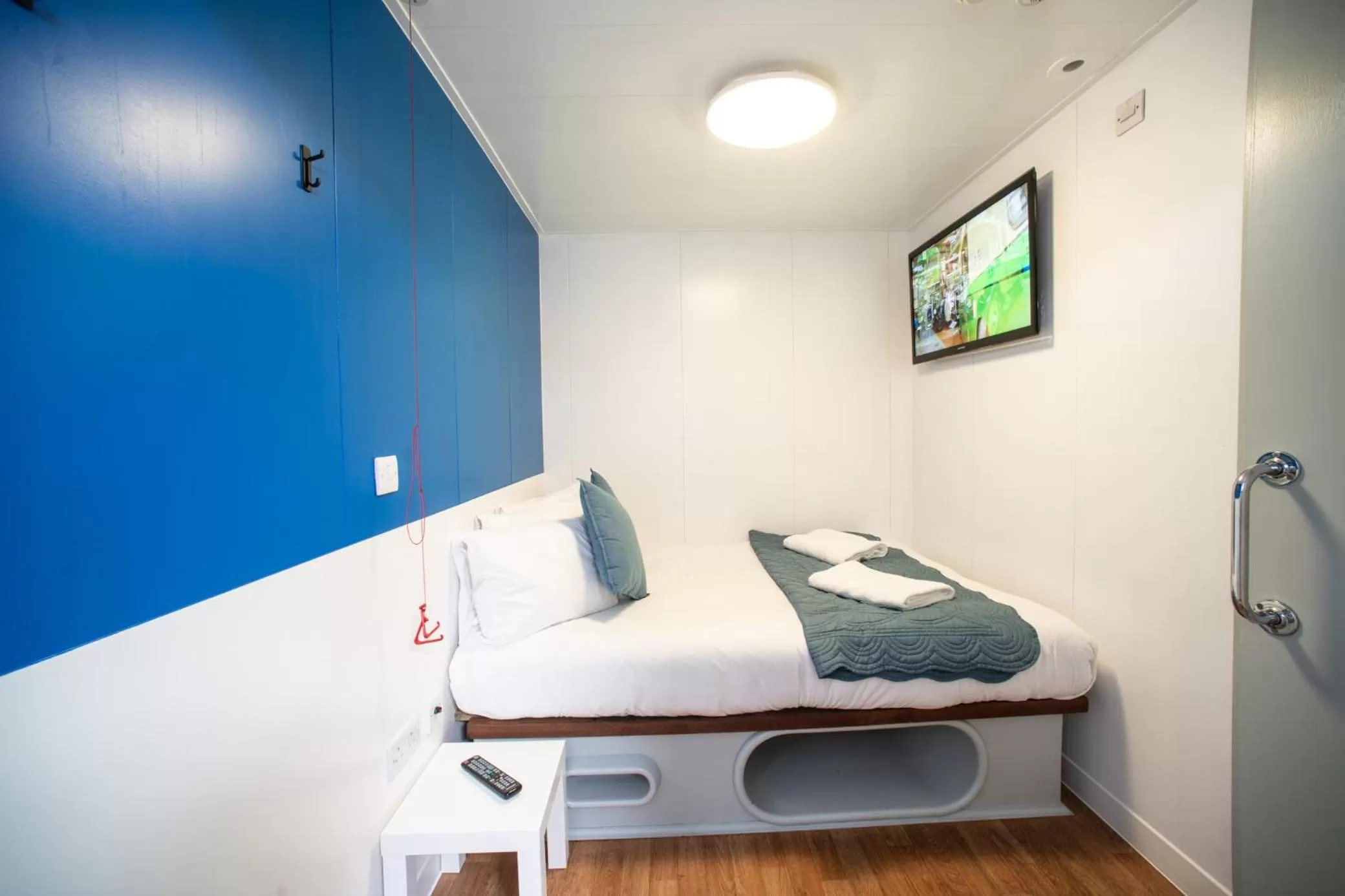 Bedroom, Bed in CiTi Hotel London Luton