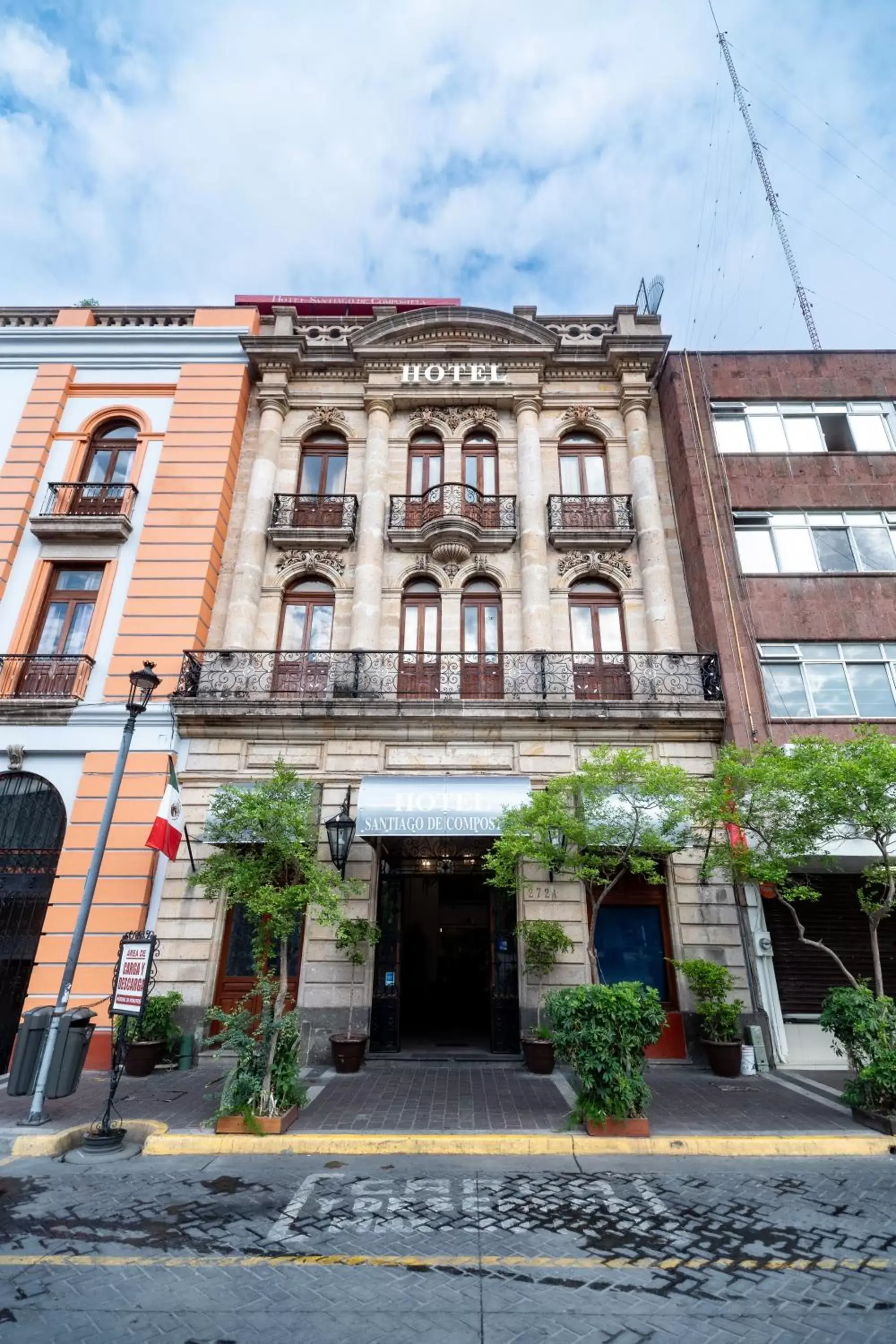 Day, Property Building in Hotel Santiago De Compostela - Guadalajara Centro Historico