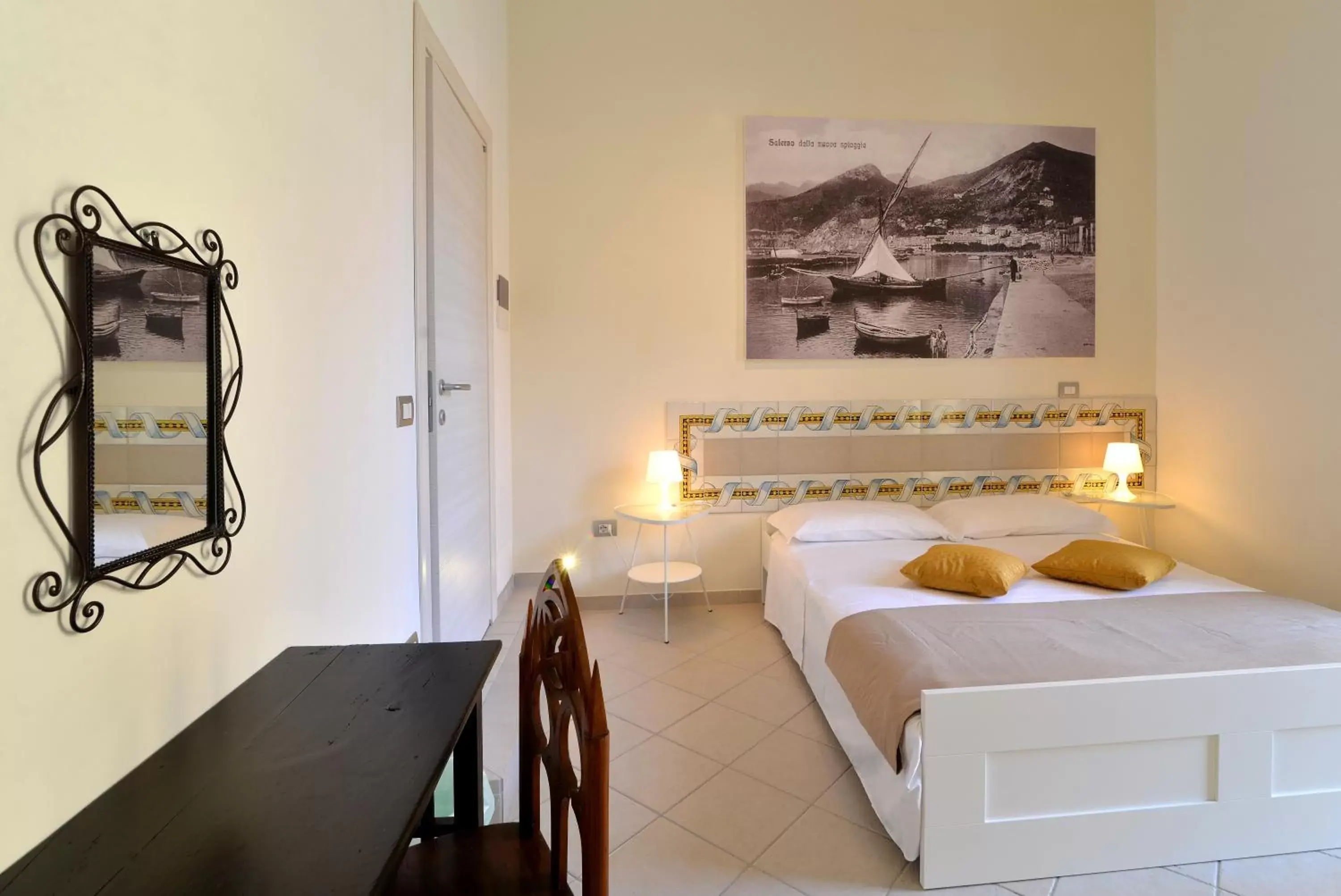 Deluxe Double Room with Balcony - single occupancy in Santi e Saraceni Rooms Deluxe Double Room with Balcony - single occupancy in Santi e Saraceni Rooms
