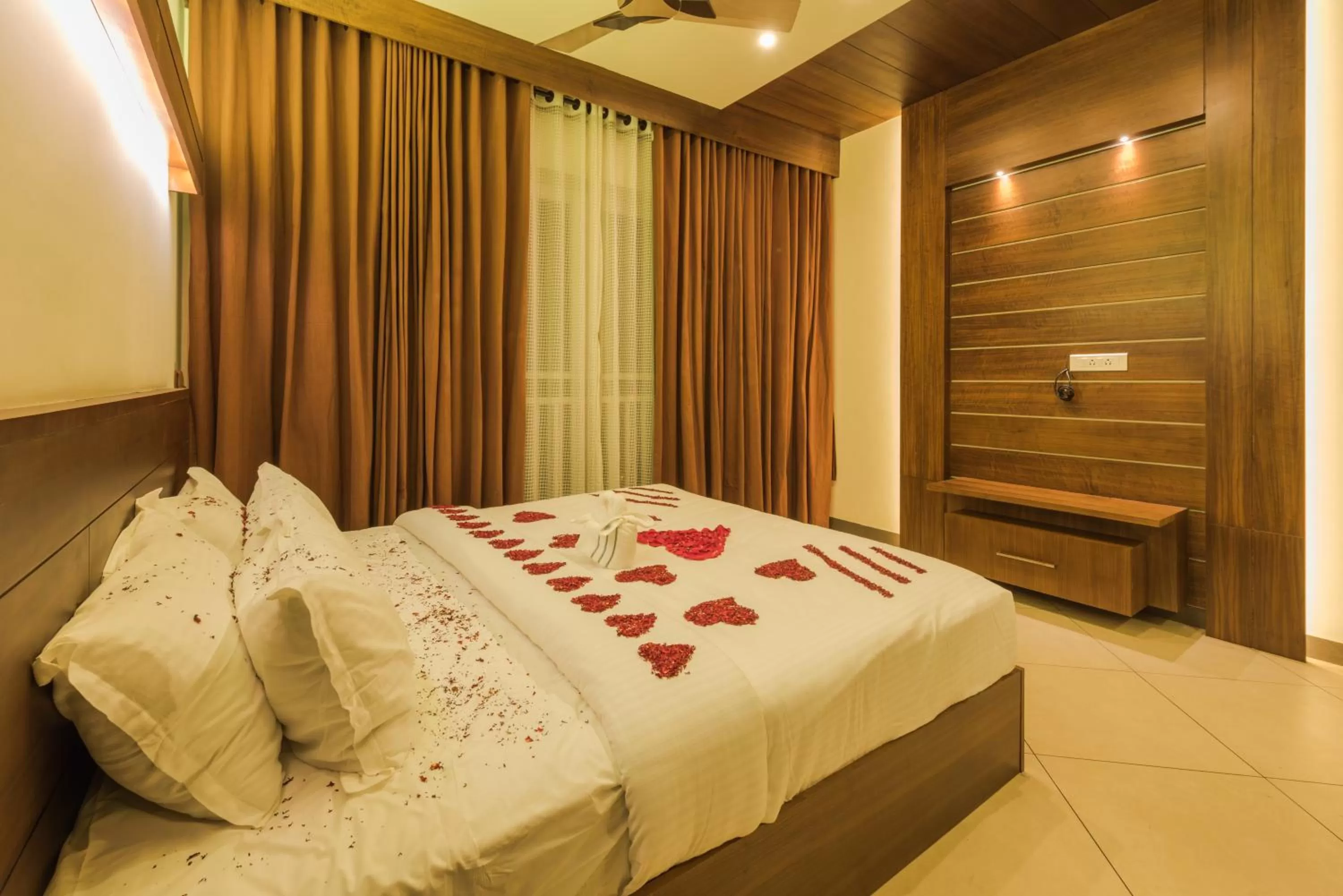 View (from property/room), Bed in Trivers Resort Munnar