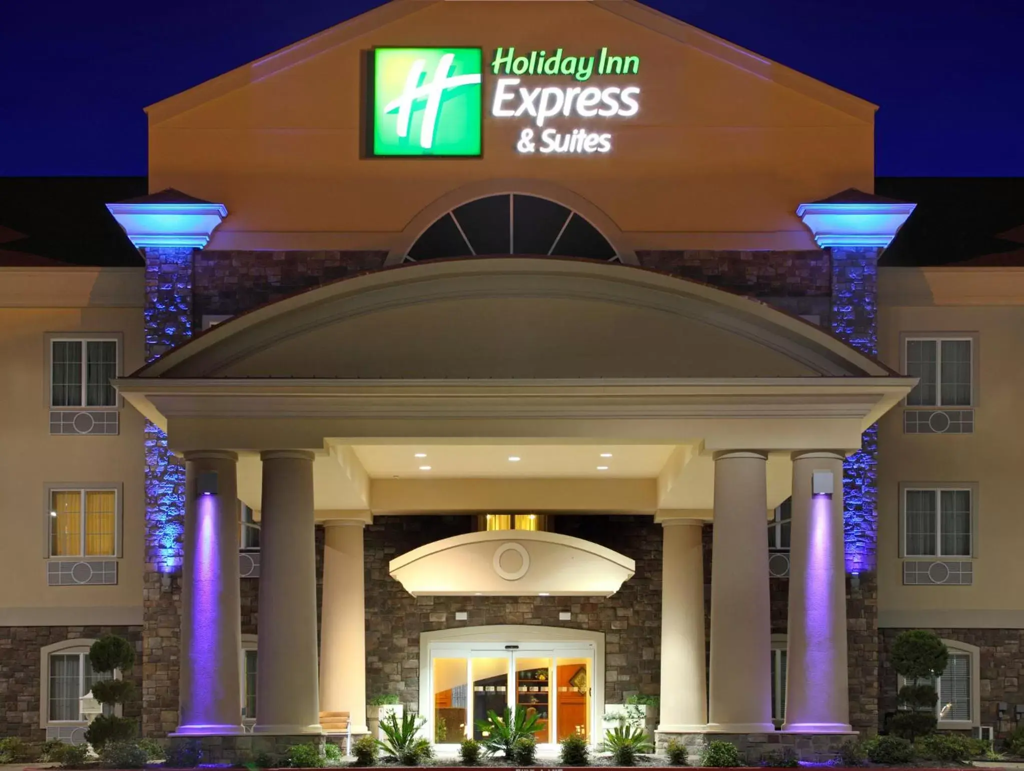 Property Building in Holiday Inn Express Hotel & Suites Kilgore North, an IHG Hotel