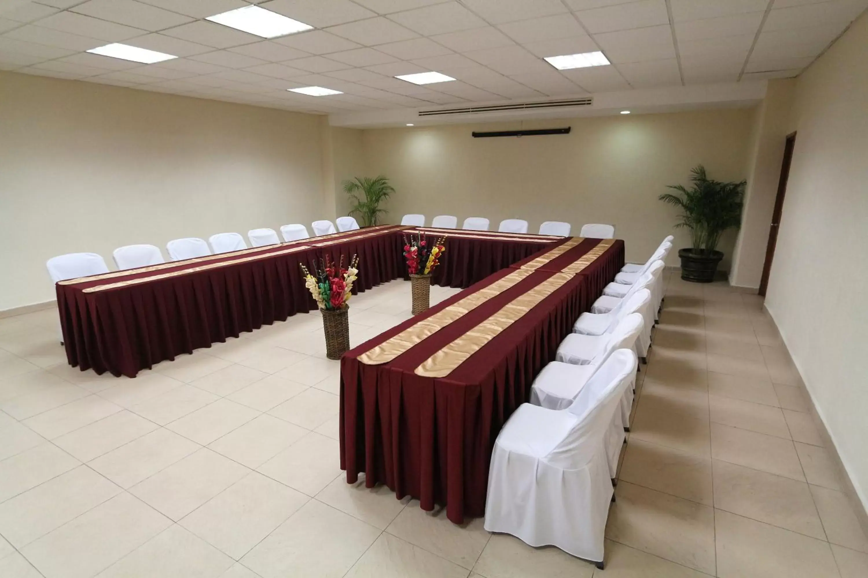 Banquet/Function facilities, Business Area/Conference Room in Amarea Hotel Acapulco