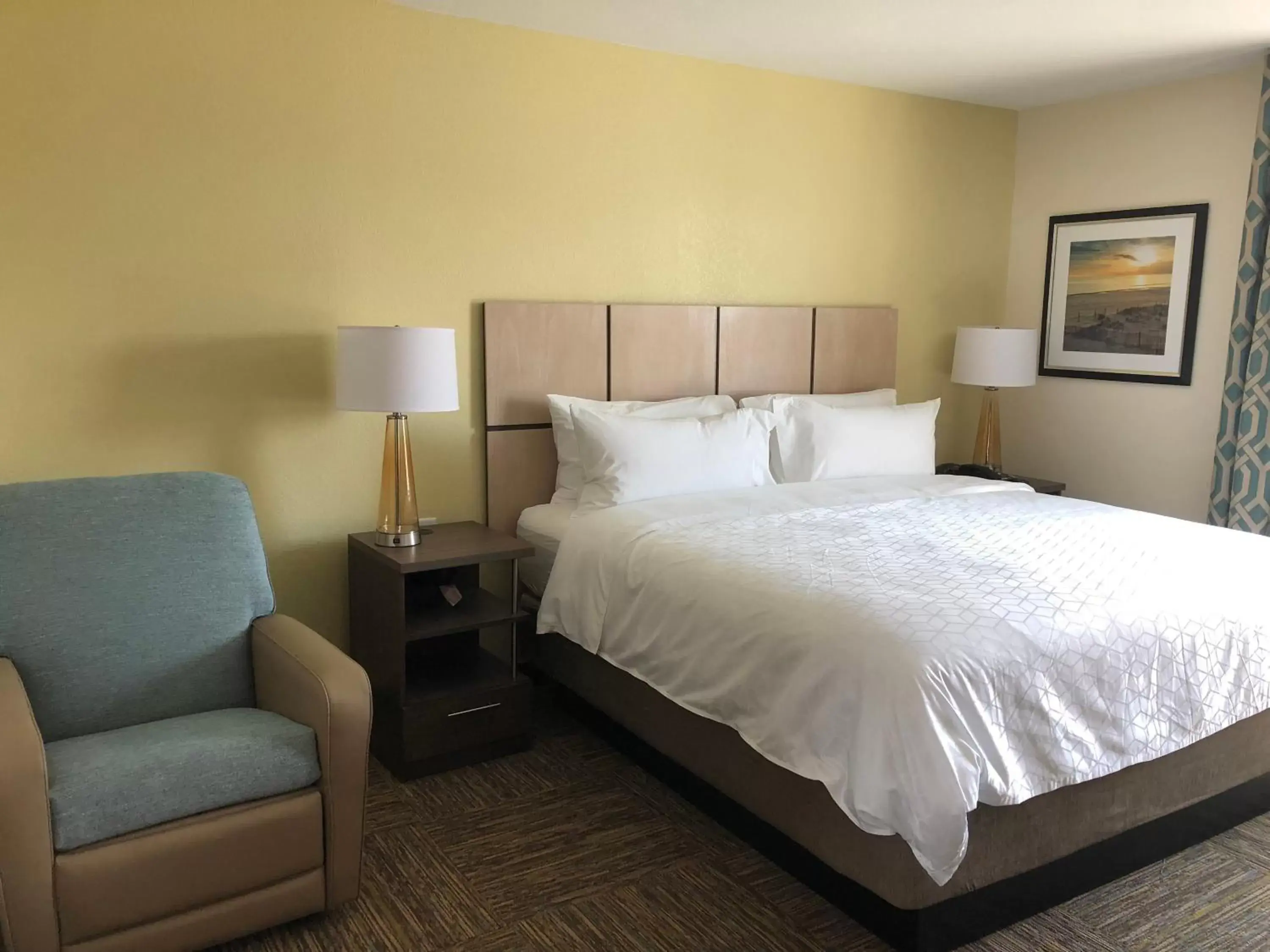 Photo of the whole room, Bed in Candlewood Suites - Panama City Beach Pier Park, an IHG Hotel