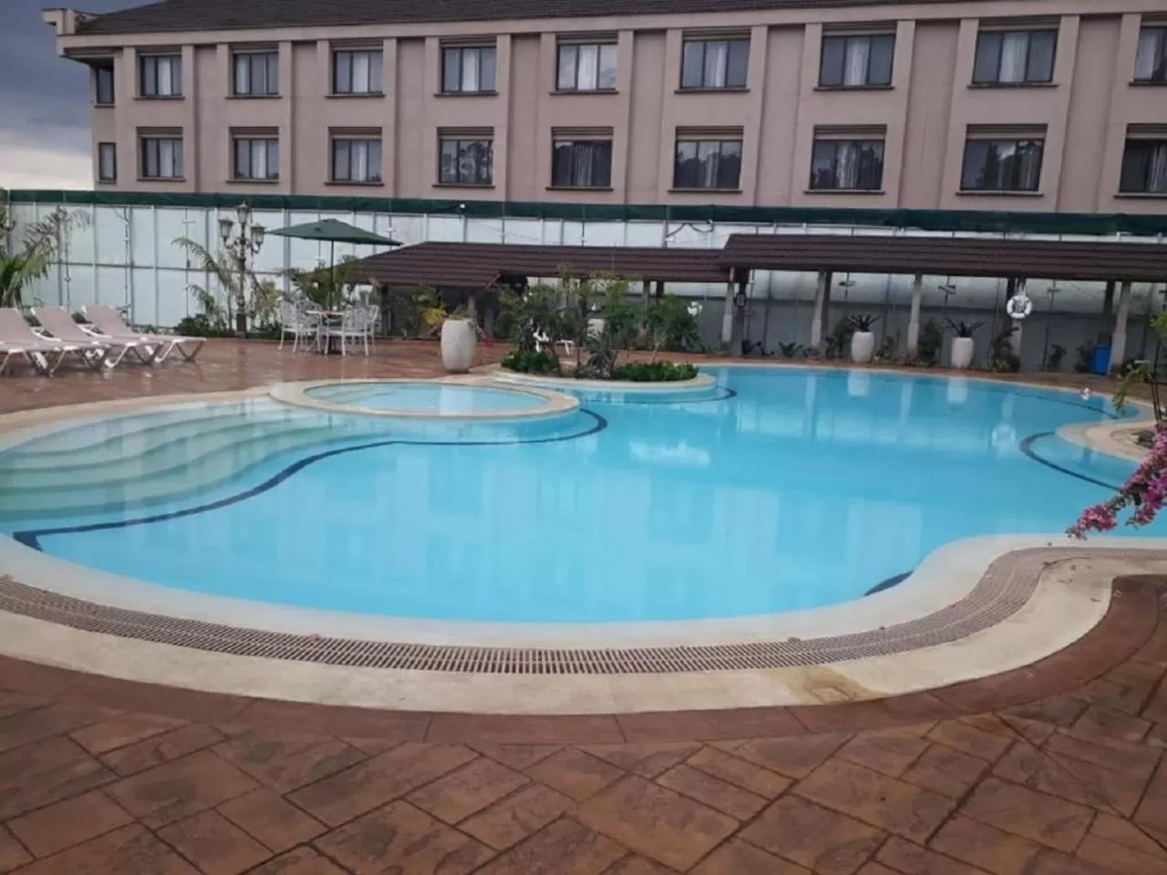 Swimming pool in Sarova Woodlands Hotel and Spa