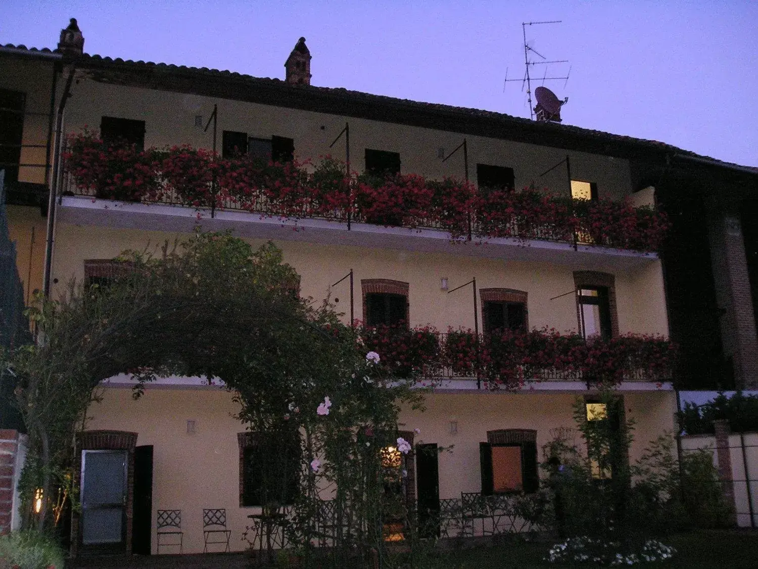 Property Building in Residenza Del Lago