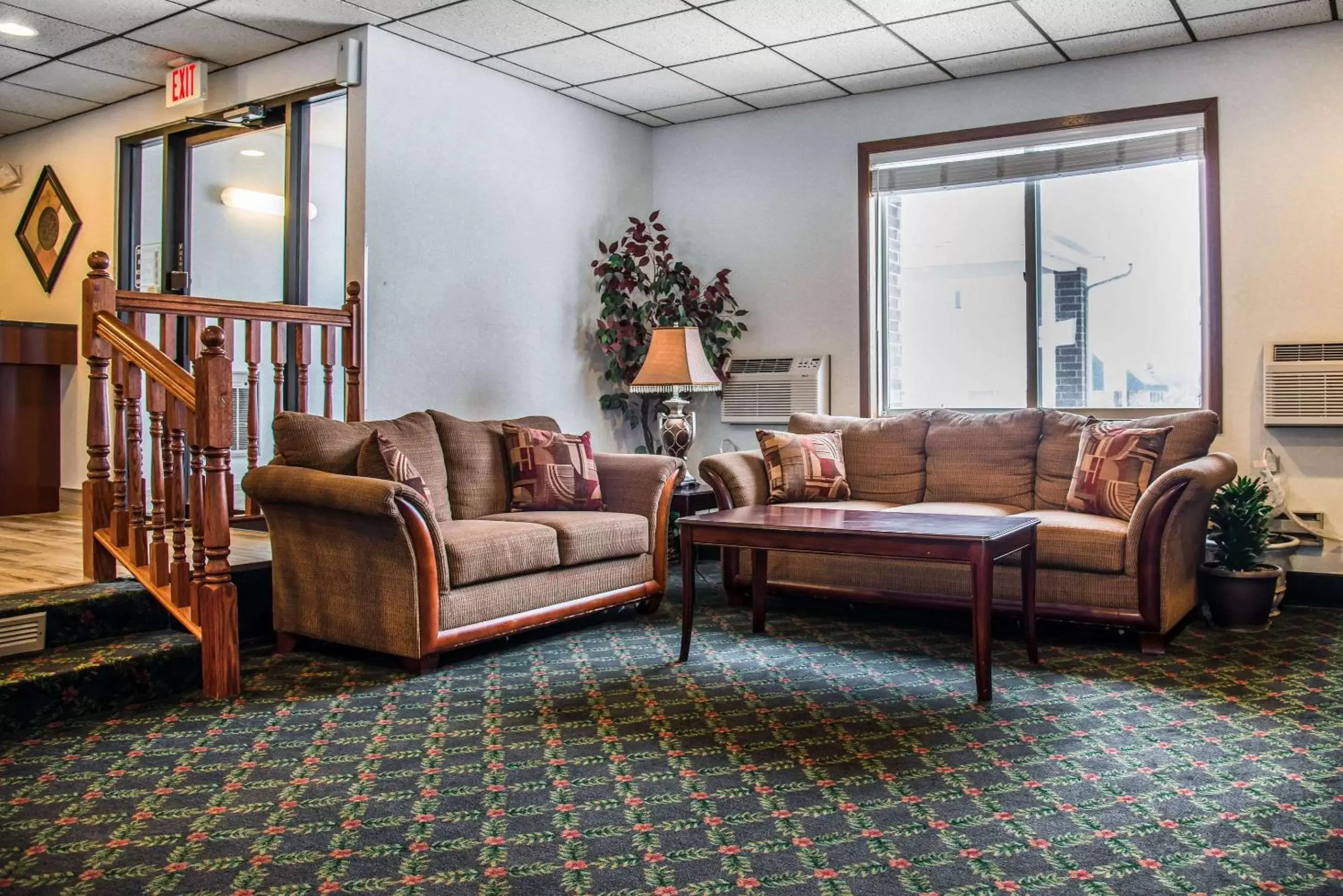 Lobby or reception, Seating Area in Hudson Inn & Suites