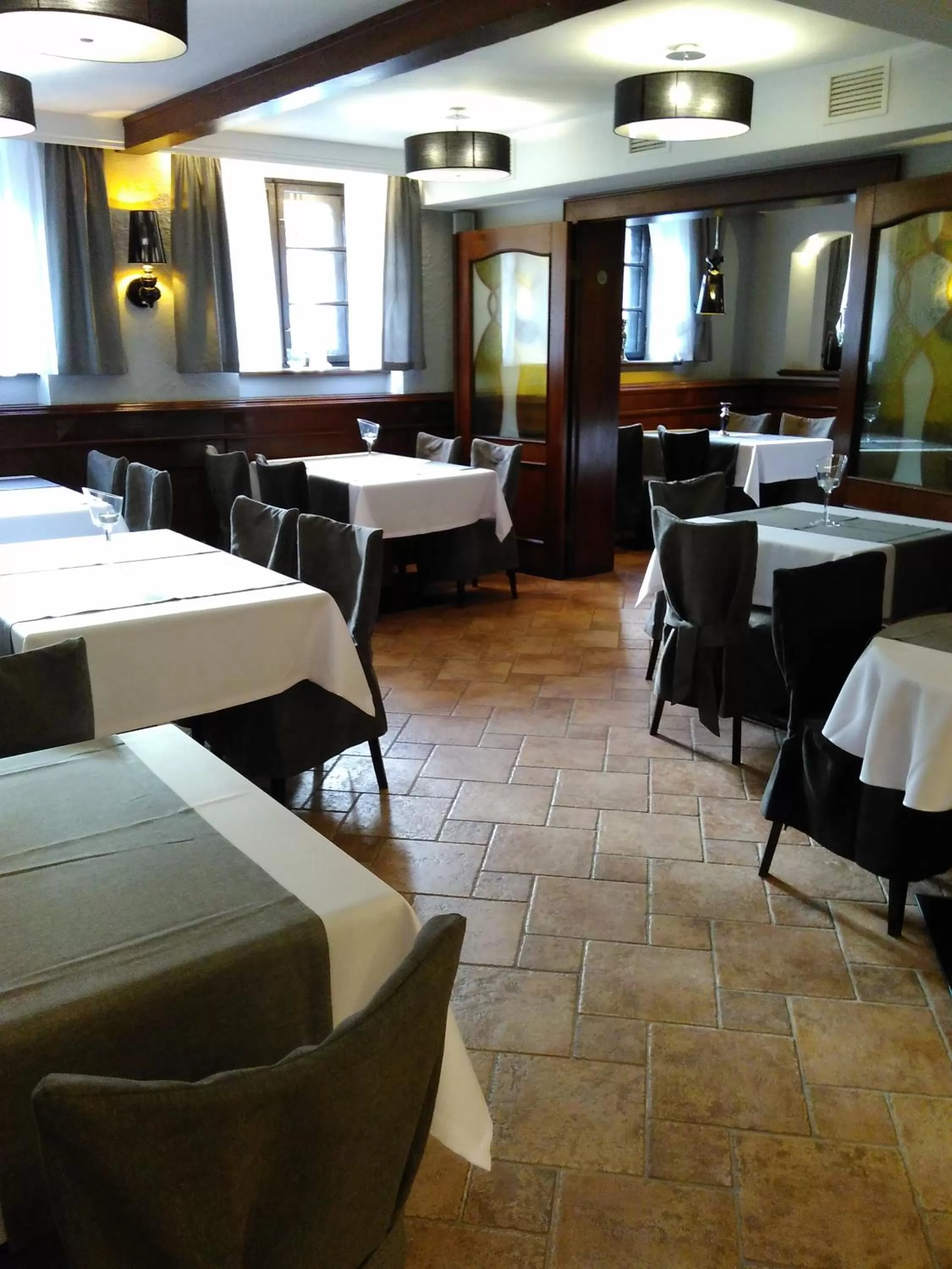 Restaurant/places to eat in Hotel Kolorowa