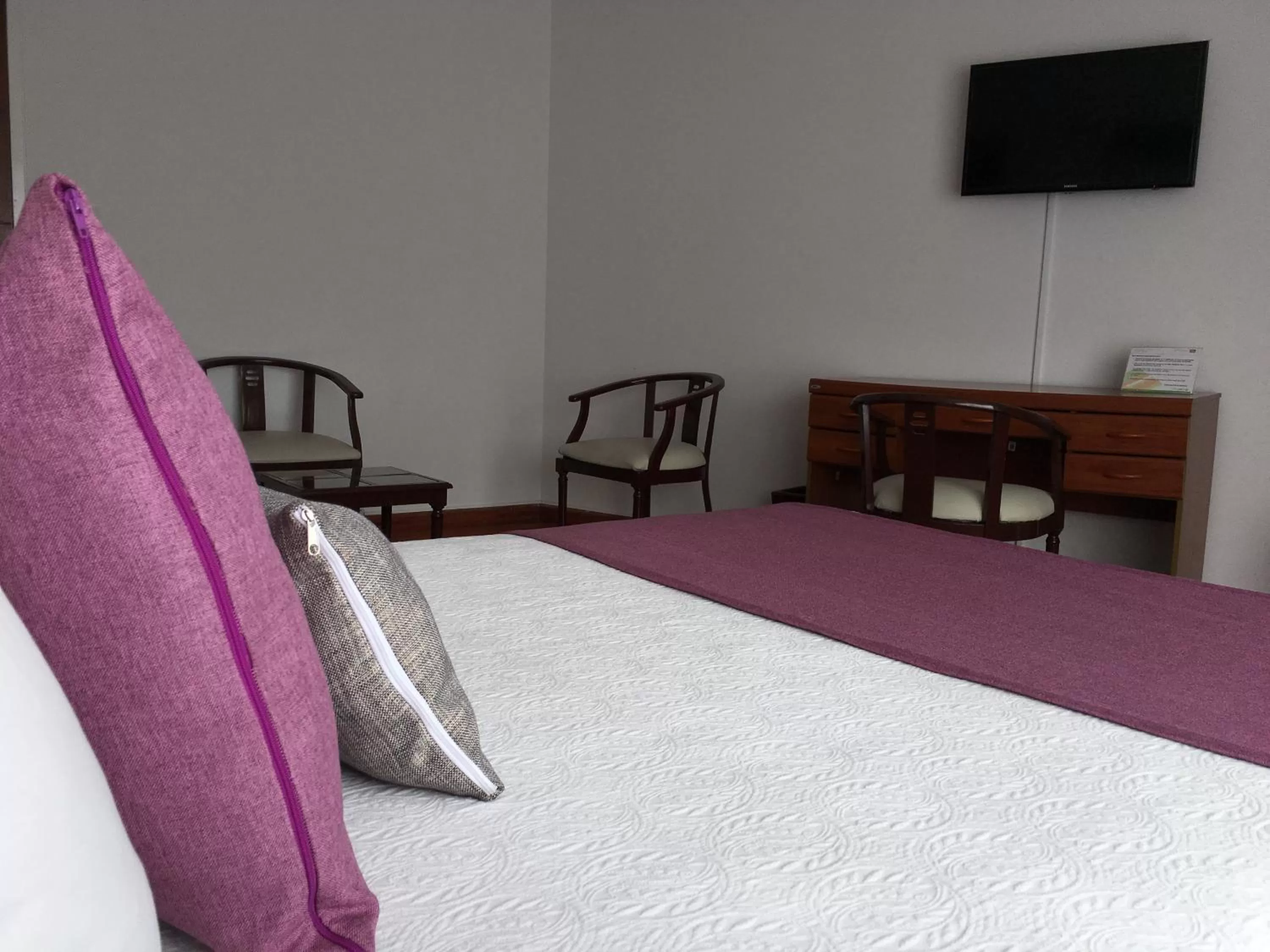 Bed in Hotel Regine's Manizales