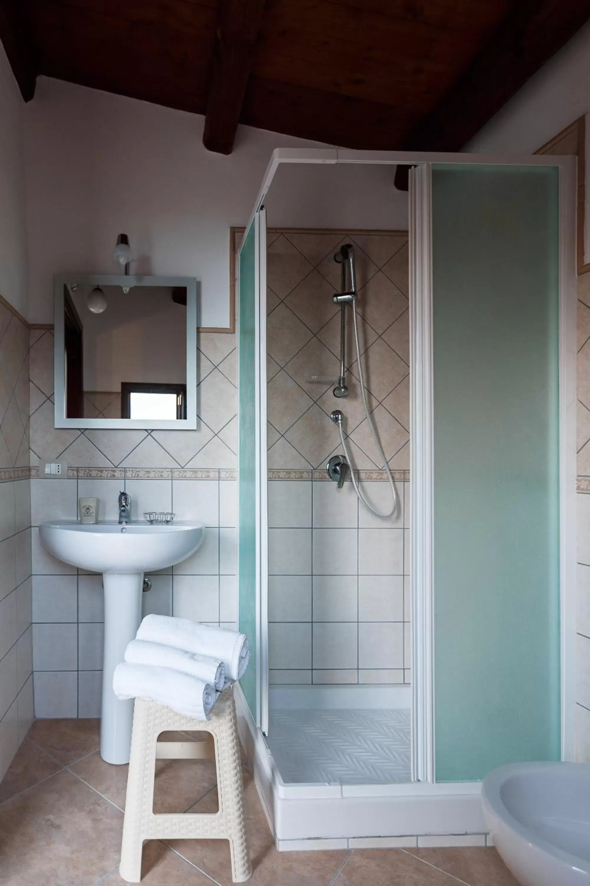 Shower, Bathroom in B&B Batarà - "La Terrazza del Centro"