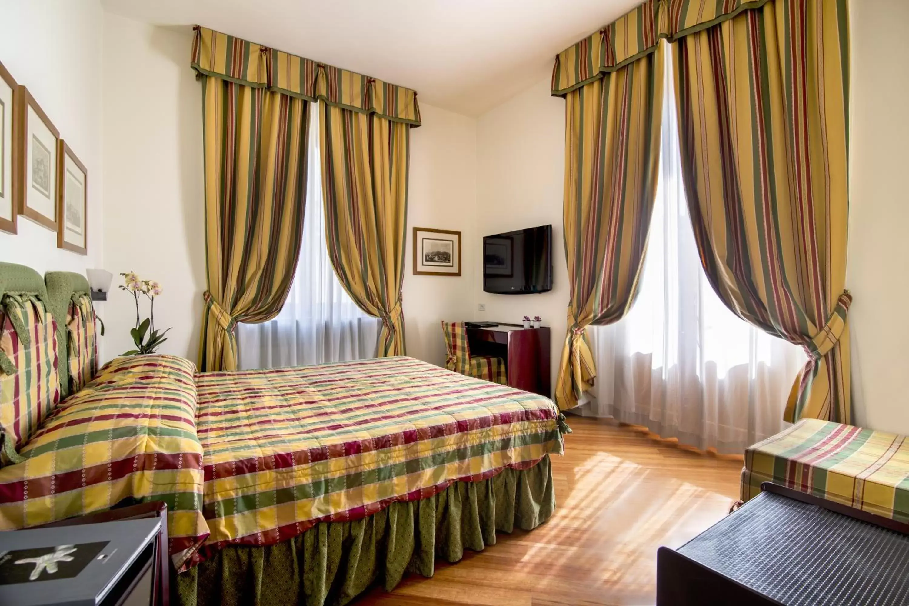Bedroom, Room Photo in Hotel Italia