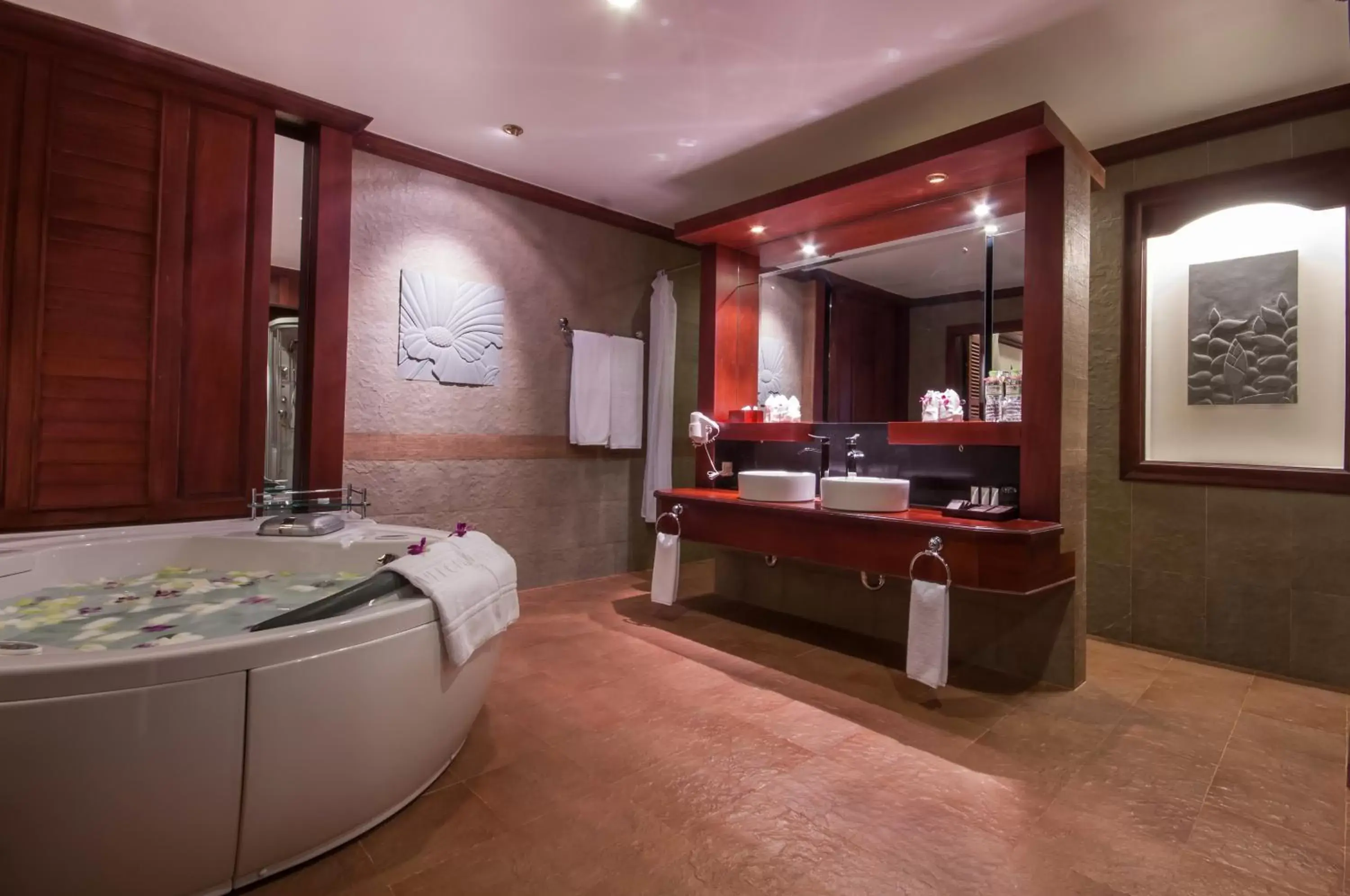 Bathroom in THE PRIVILEGE FLOOR by Borei Angkor