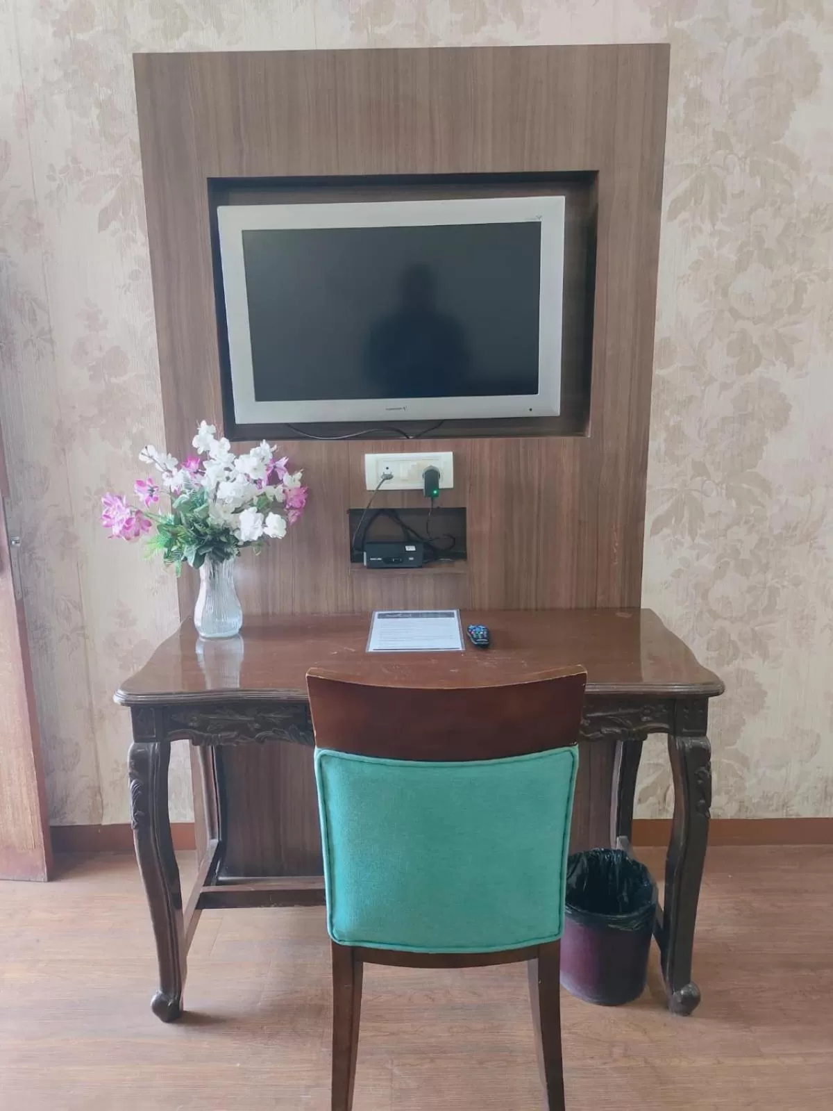 TV and multimedia in The Center Court Resort & Spa