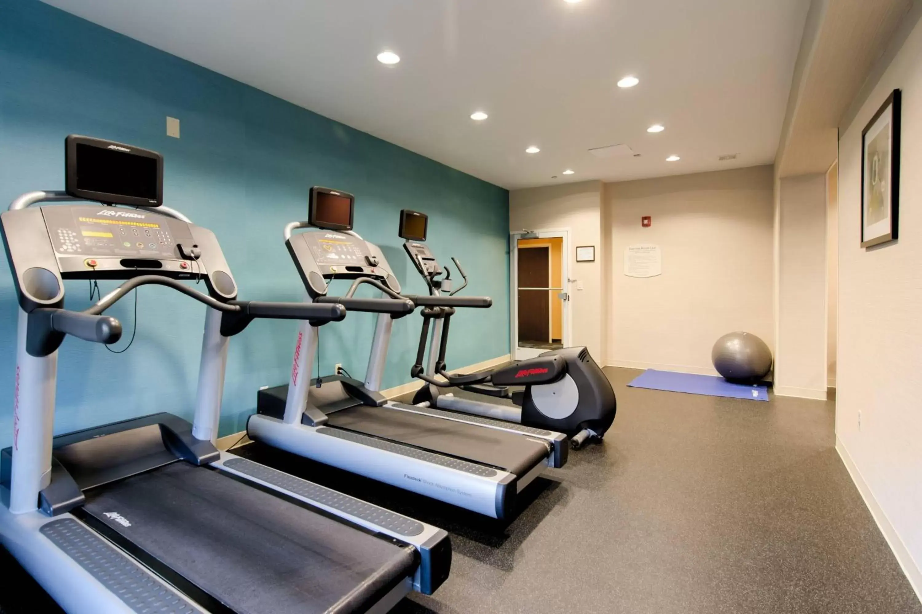 Fitness centre/facilities, Fitness Center/Facilities in Fairfield Inn and Suites by Marriott Potomac Mills Woodbridge