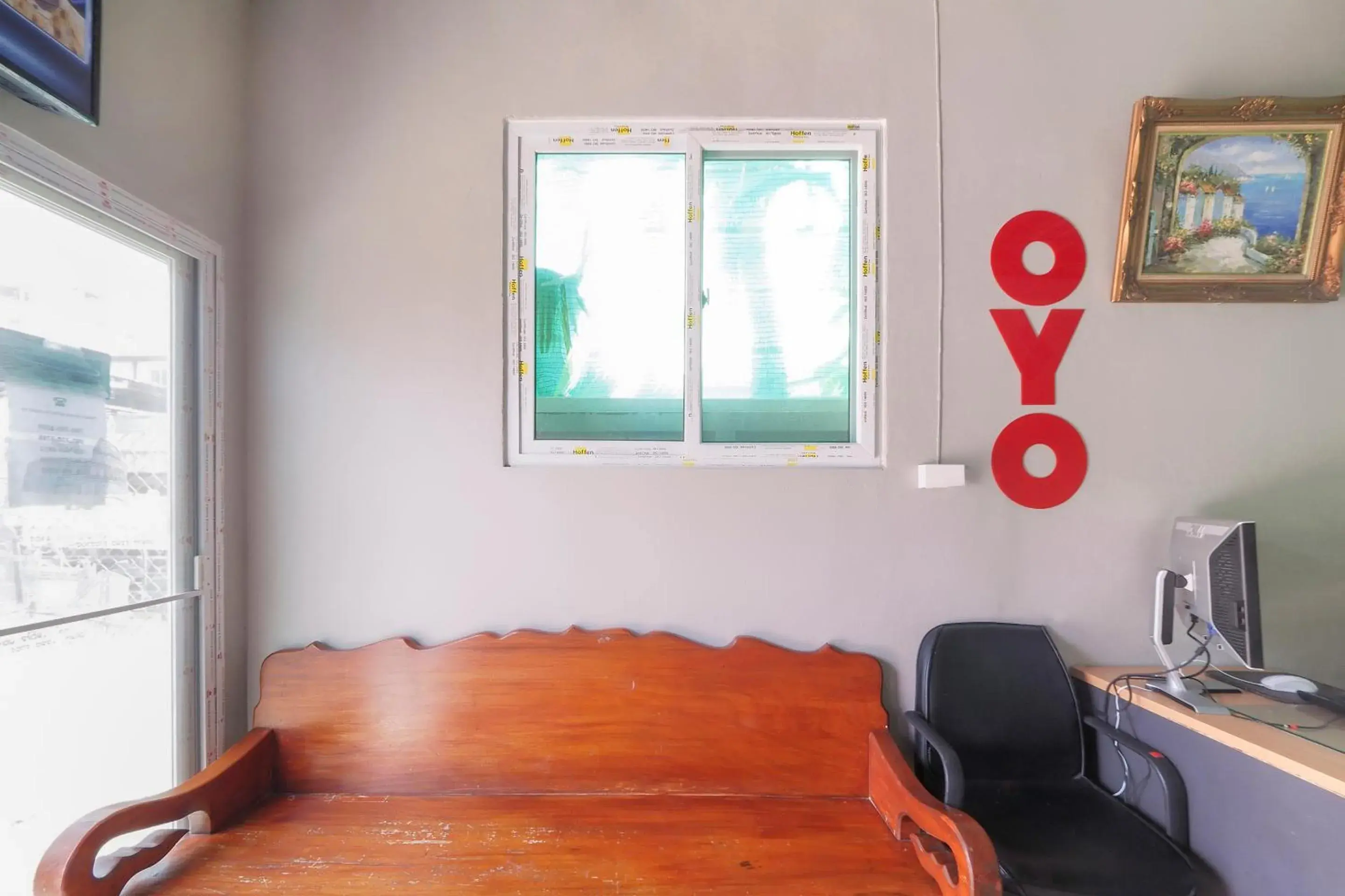 Lobby or reception, Seating Area in OYO 471 Sunshine Apartment (Vaccinated Staff)