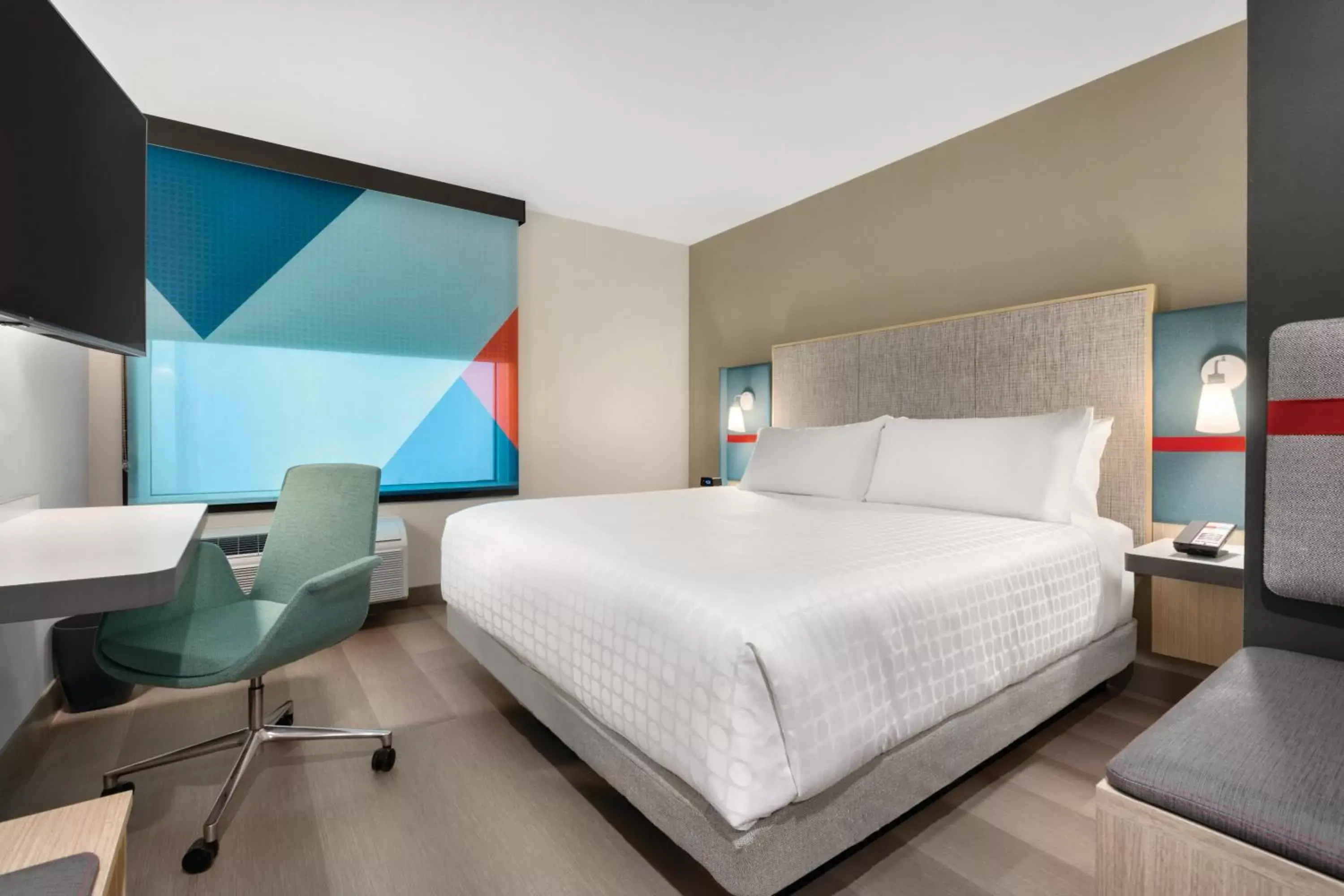 Bed in avid hotels - Orlando International Airport, an IHG Hotel