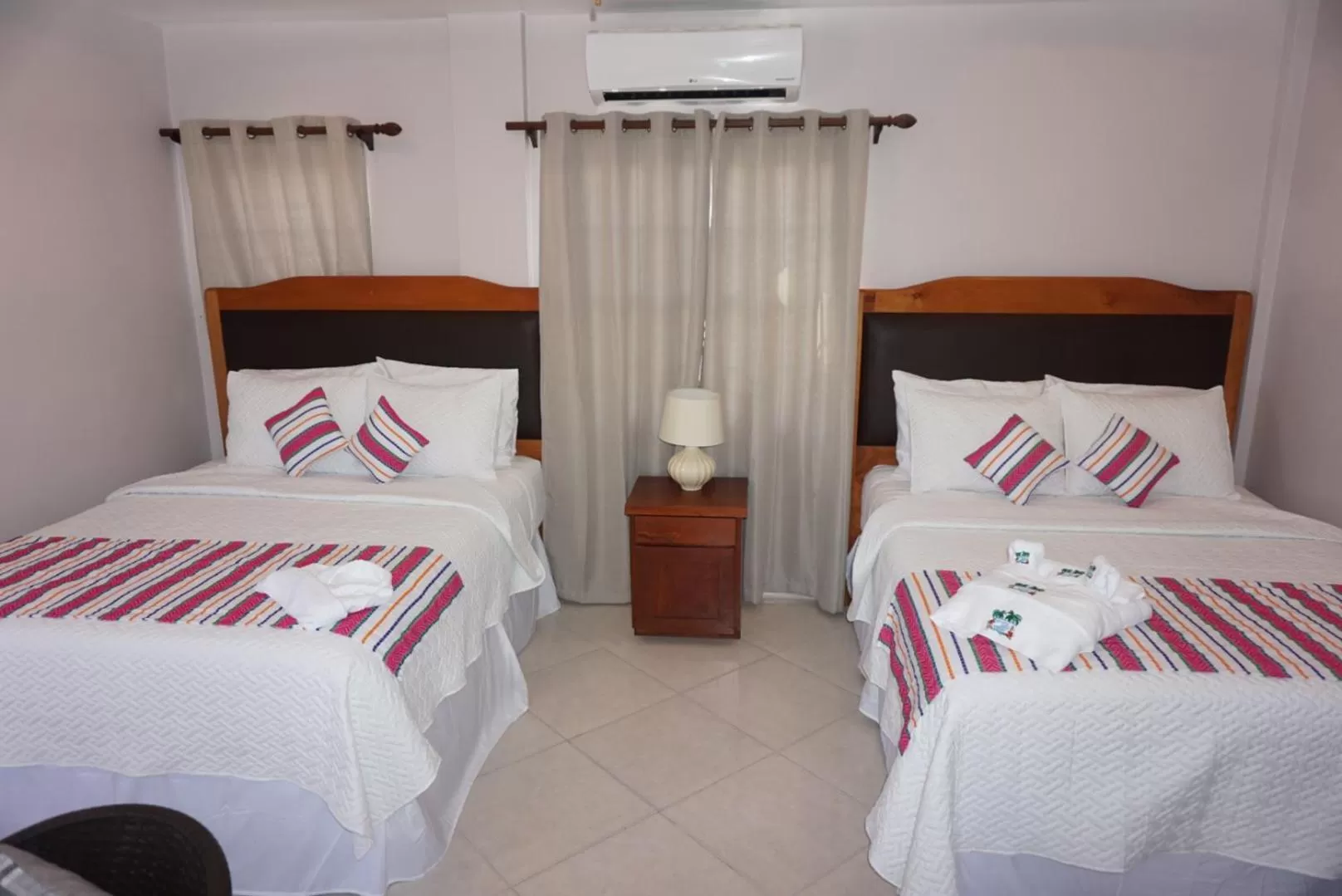 Bedroom, Bed in La Isla Resort