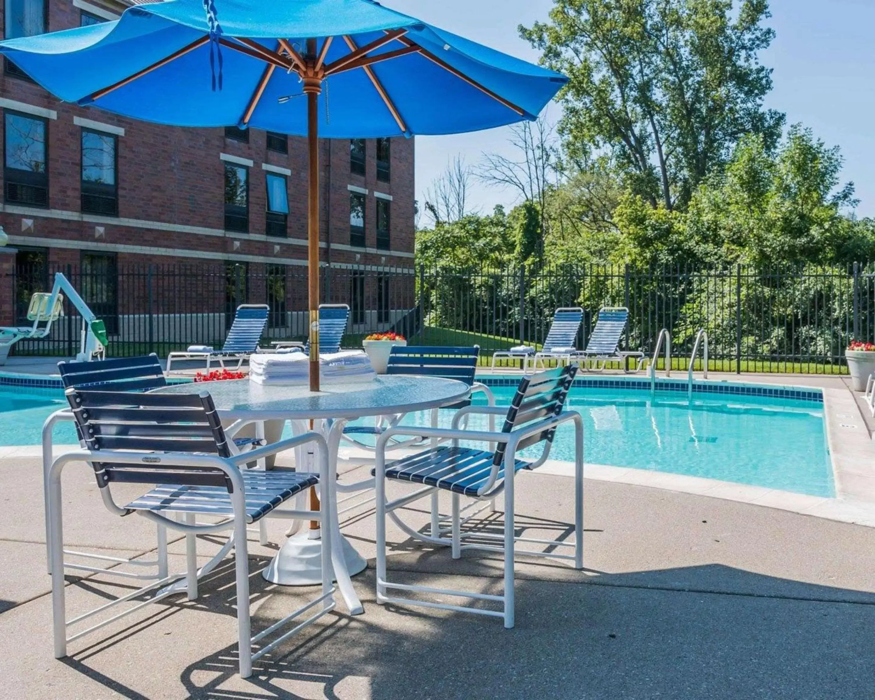 On site, Swimming Pool in Quality Inn Auburn Hills