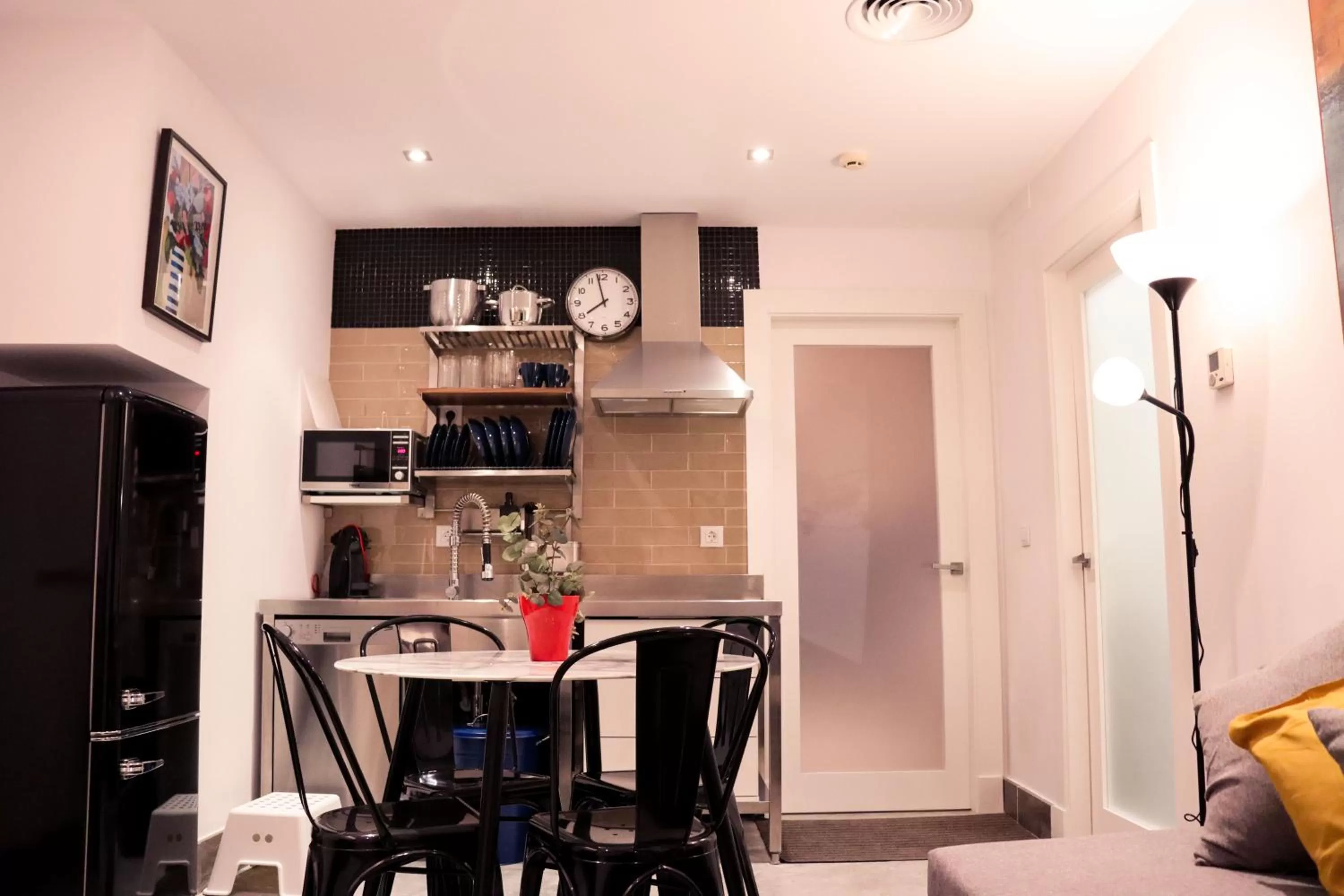 Kitchen or kitchenette in Urban House Siurot 33