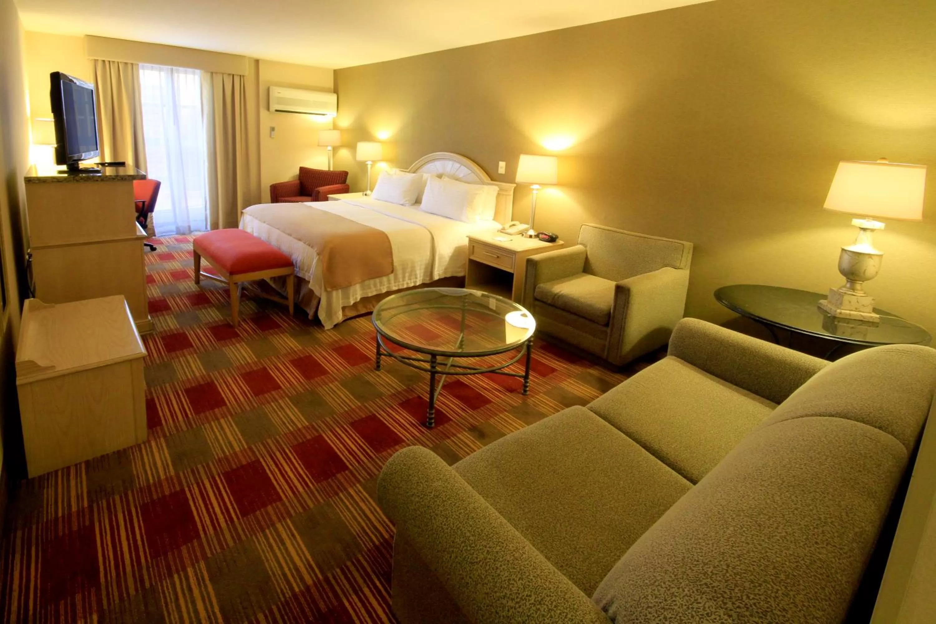 Photo of the whole room, Bed in Holiday Inn Monclova by IHG