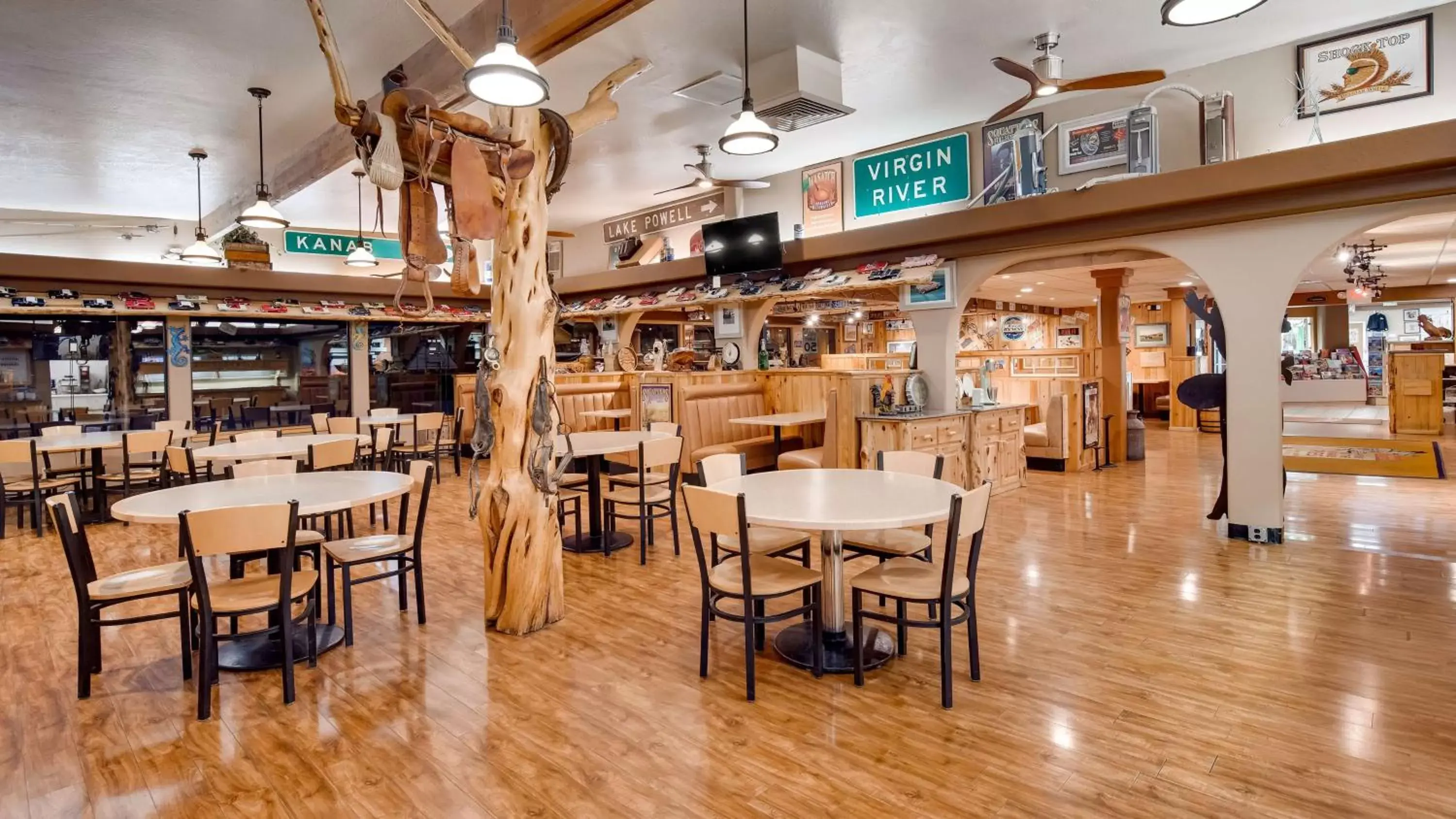 Restaurant/Places to Eat in Best Western East Zion Thunderbird Lodge