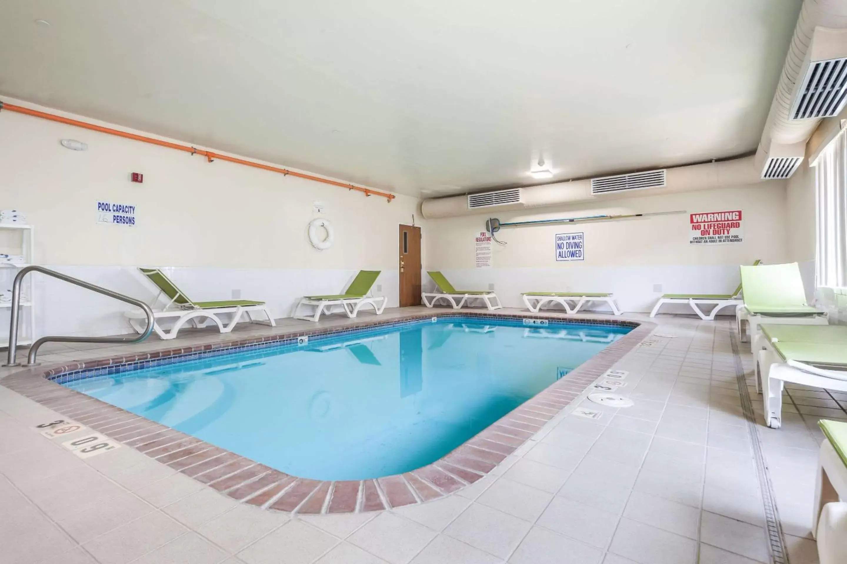 On site, Swimming Pool in Quality Inn & Suites West Omaha - NE Linclon