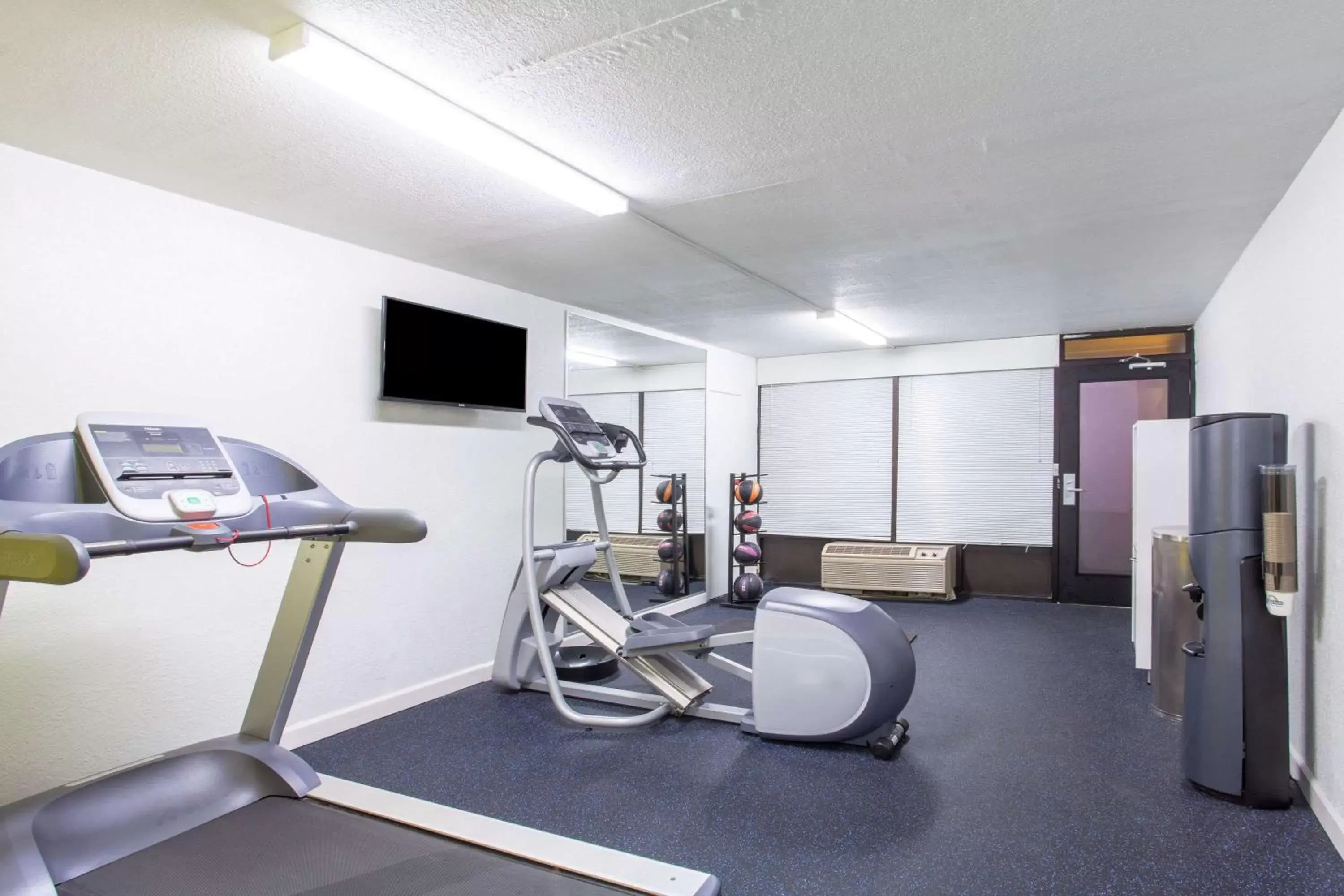 Fitness centre/facilities, Fitness Center/Facilities in Days Inn & Suites by Wyndham Pigeon Forge