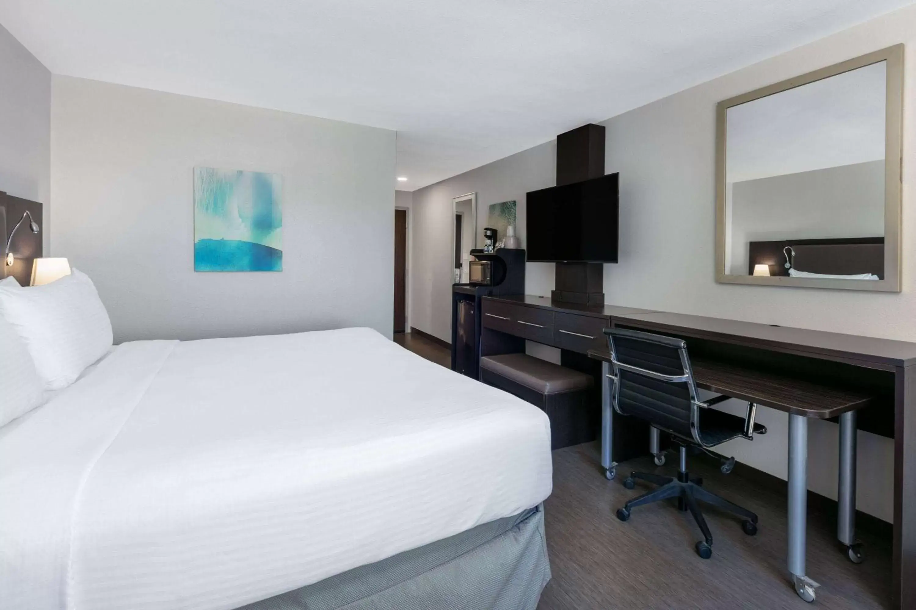 Photo of the whole room, Bed in Wyndham Corpus Christi Resort North Padre Island Photo of the whole room, Bed in Wyndham Corpus Christi Resort North Padre Island