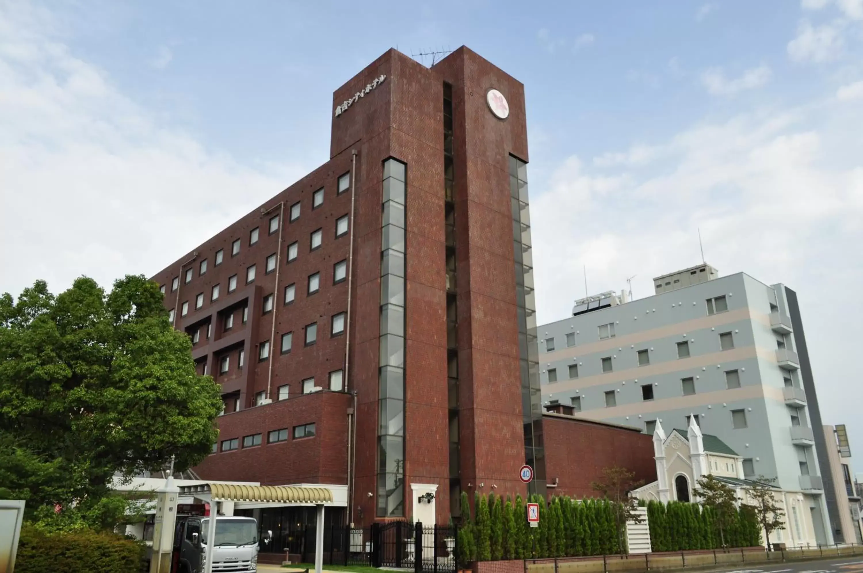 Property Building in Kurayoshi City Hotel