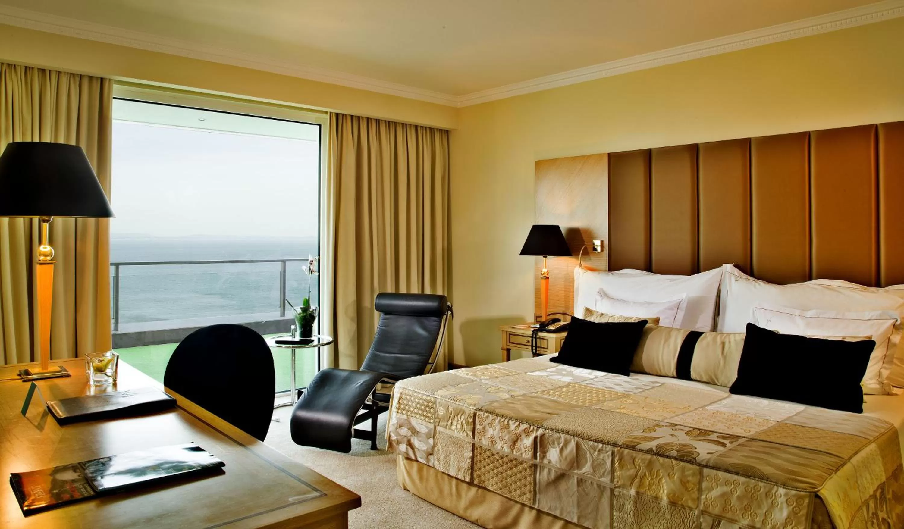 Deluxe Suite - single occupancy in Hotel Cascais Miragem Health & Spa