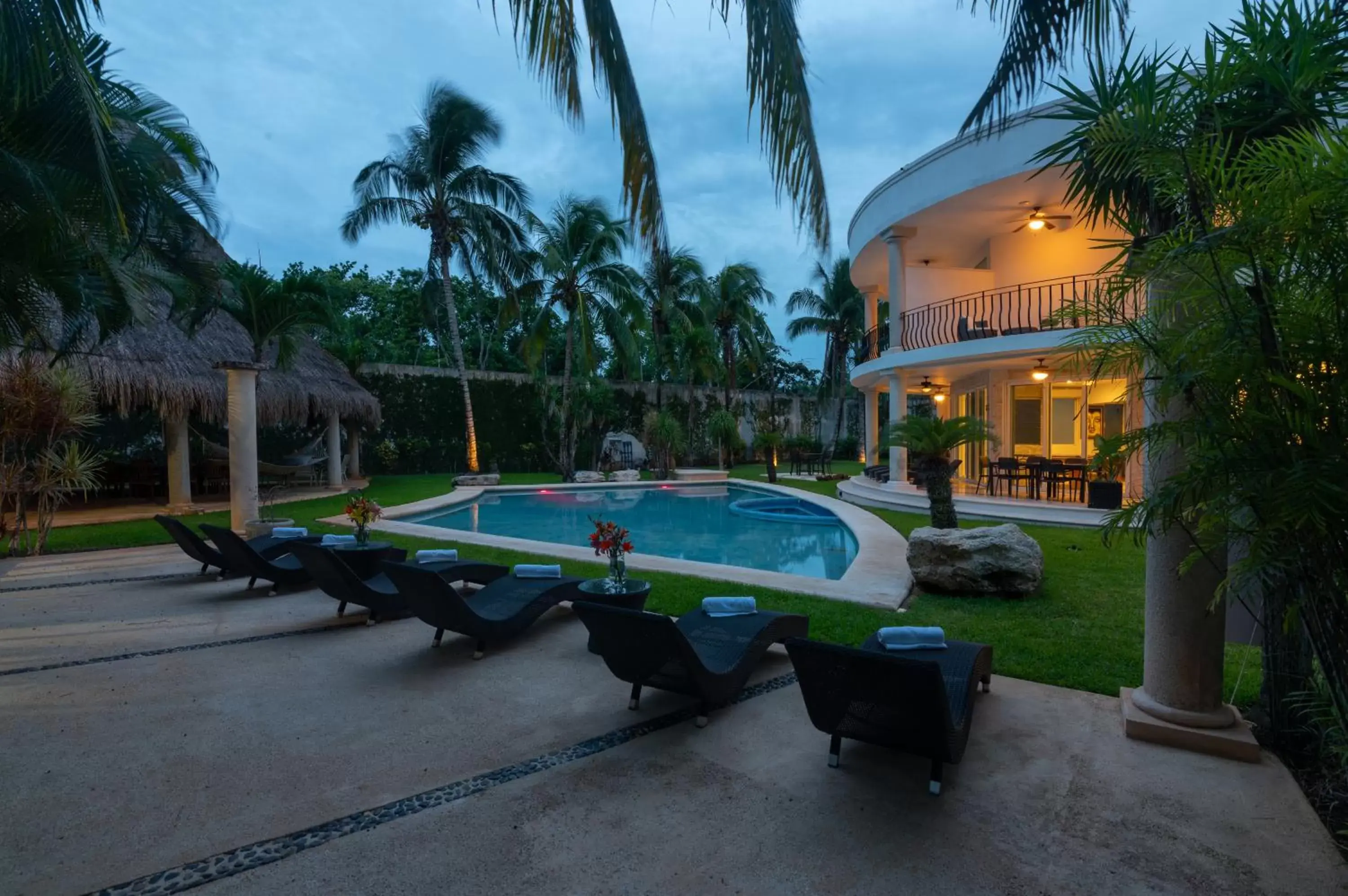 Swimming Pool in Villa Palmeras