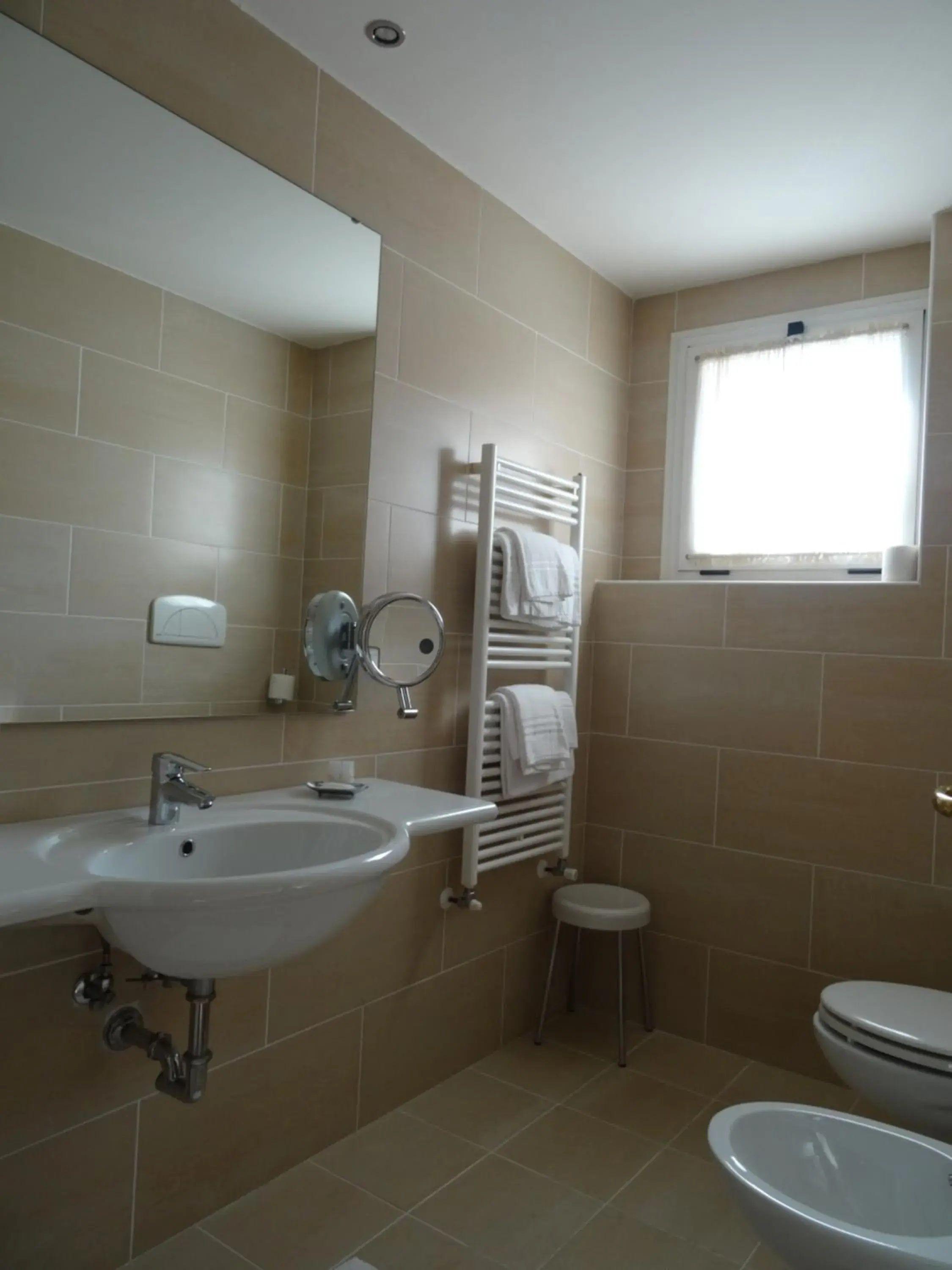 Day, Bathroom in Hotel Roma