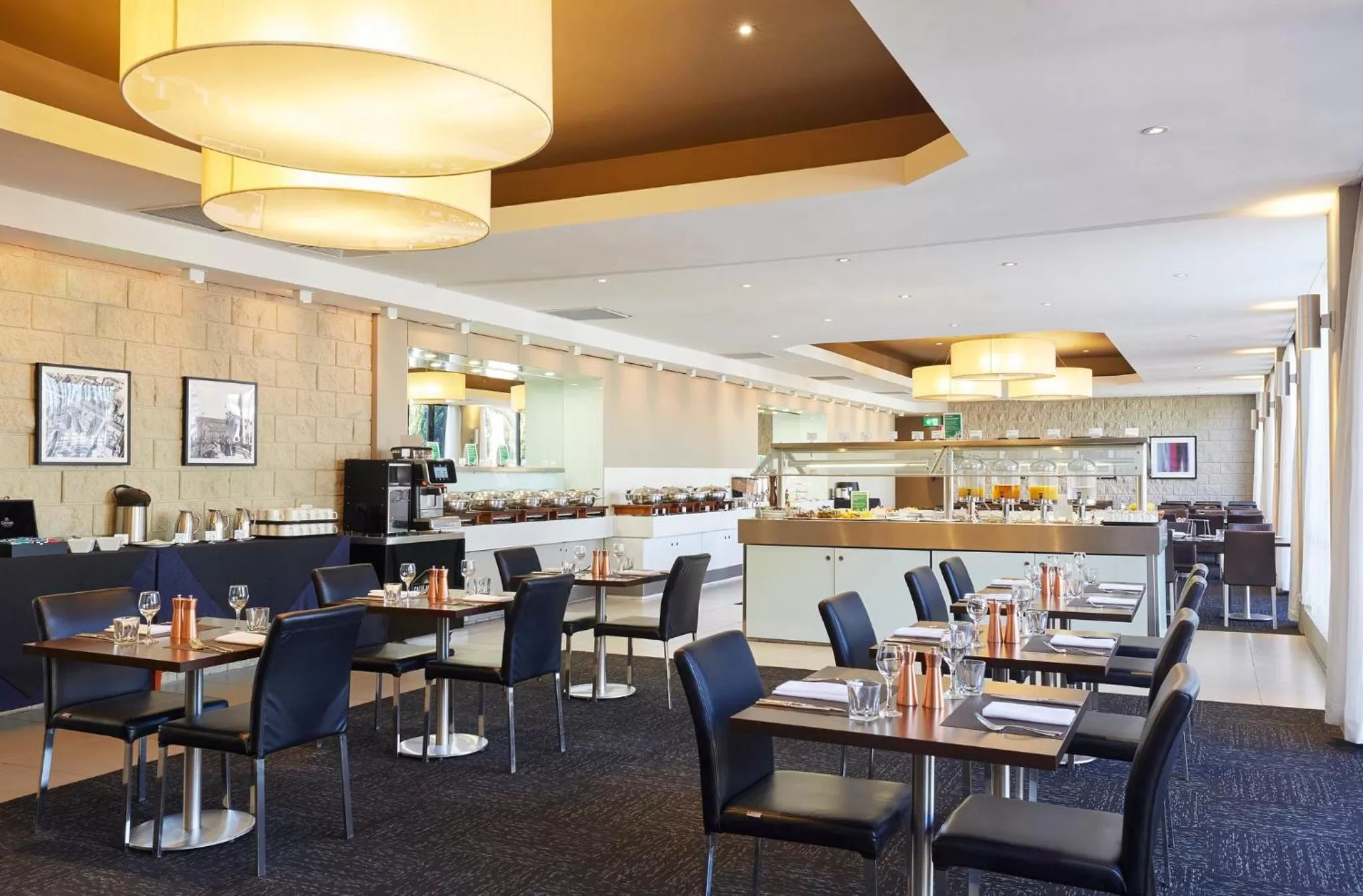 Restaurant/places to eat in Holiday Inn Parramatta by IHG