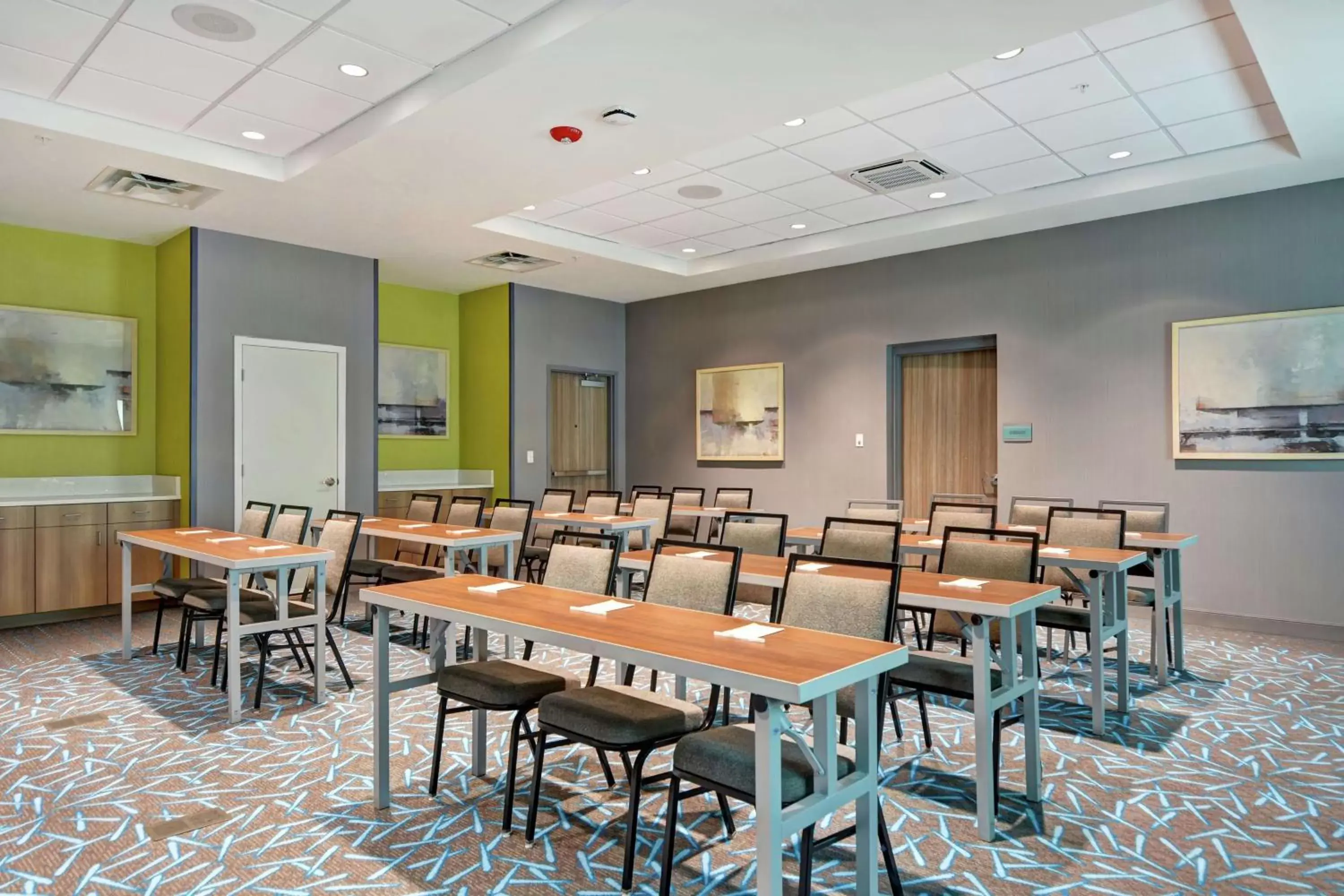 Meeting/conference room, Restaurant/Places to Eat in Home2 Suites By Hilton Jacksonville South St Johns Town Ctr