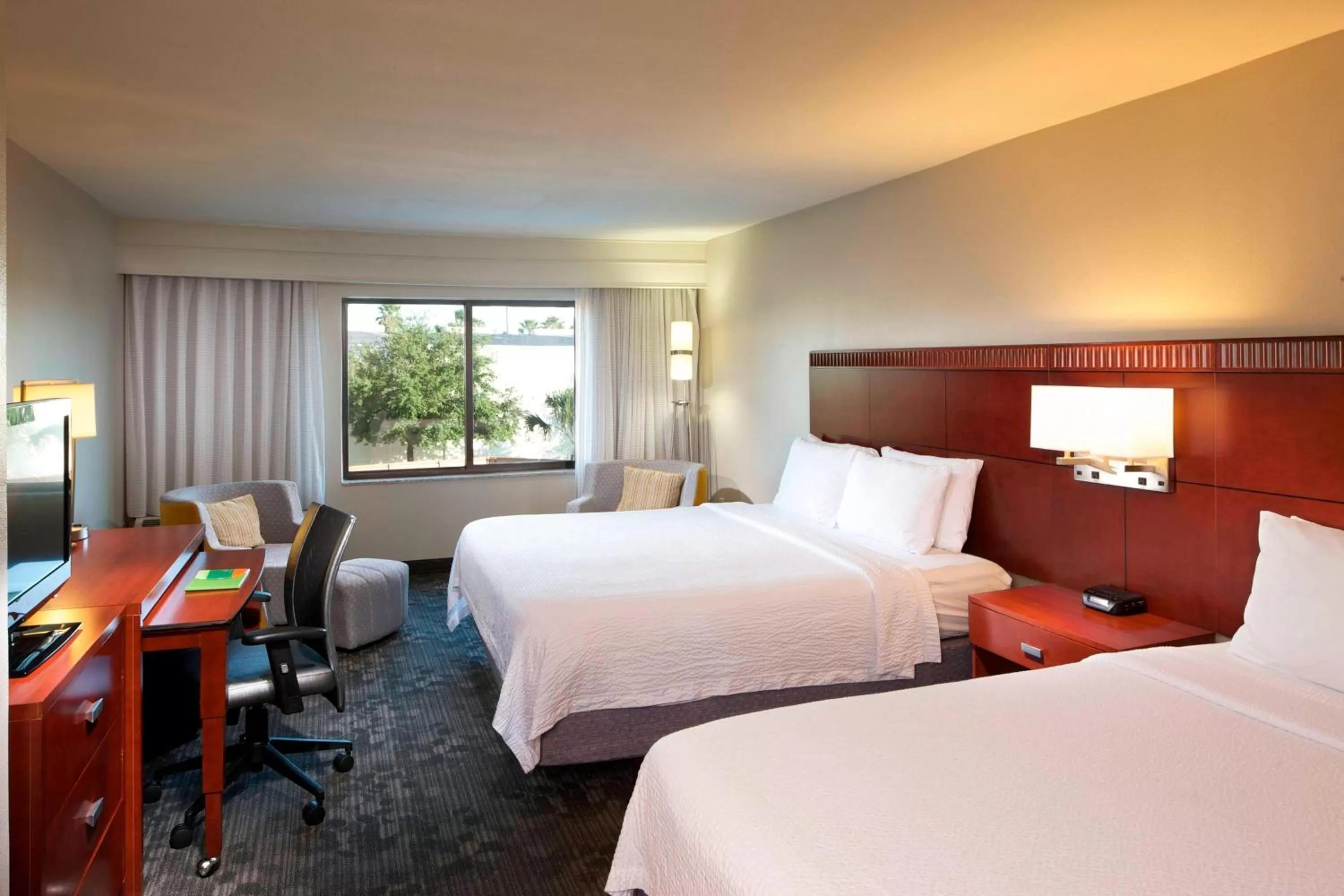 Photo of the whole room, Bed in Courtyard by Marriott Brownsville