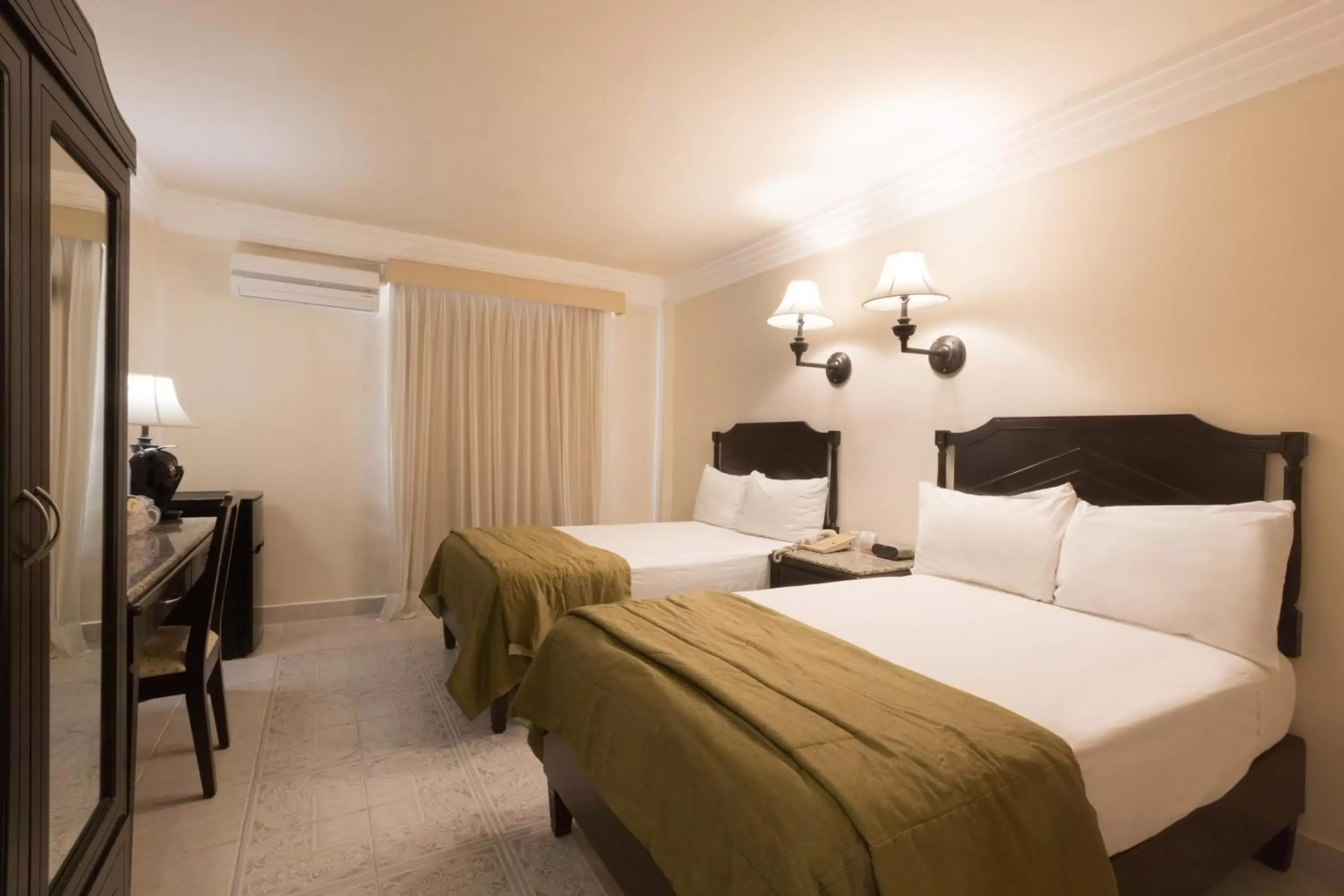 Bed in Hotel Victoria Merida