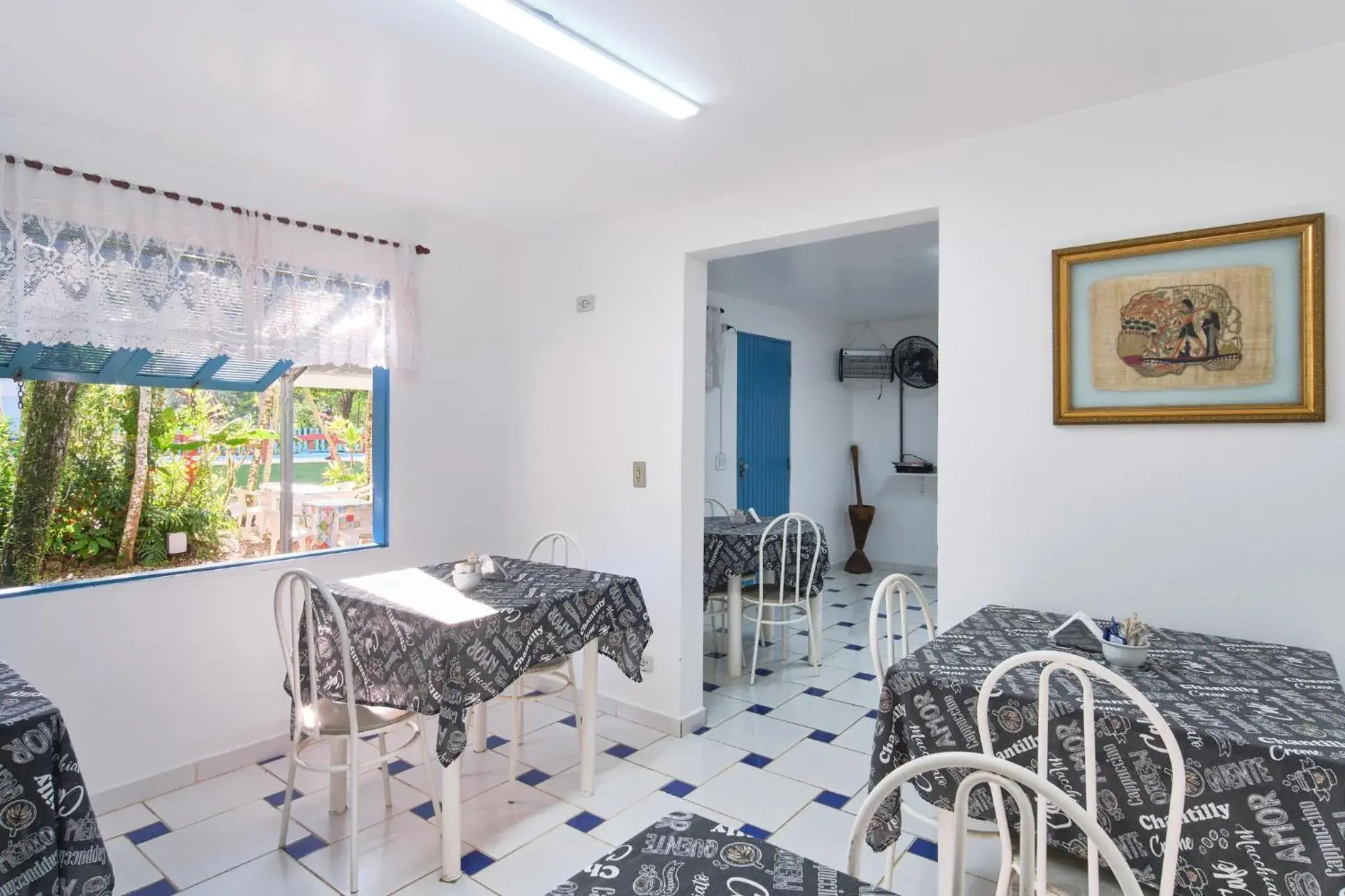 Breakfast, Dining Area in Pousada Sanremo Inn