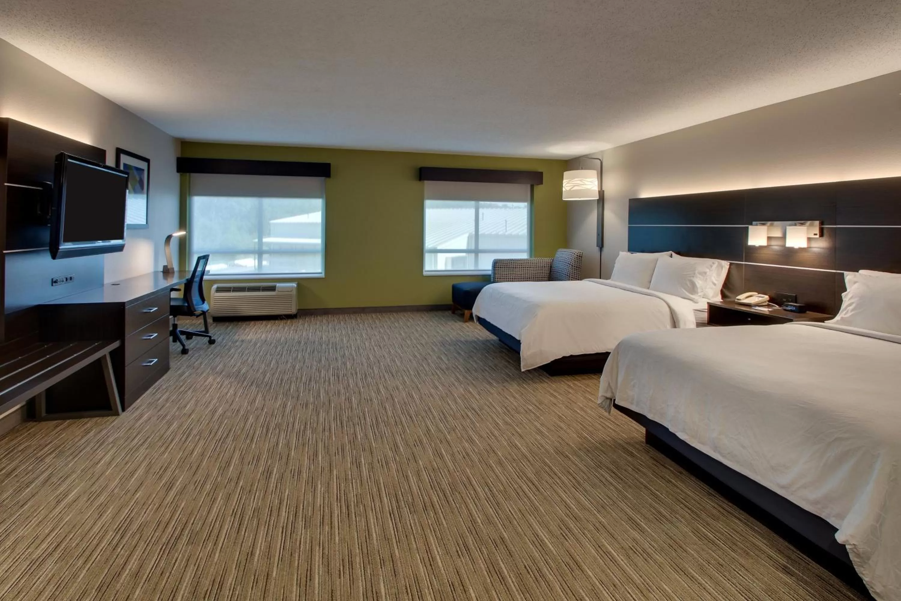 Photo of the whole room, Bed in Holiday Inn Express Georgetown by IHG