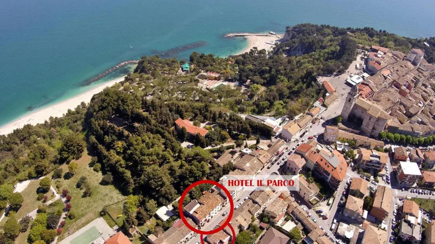 Property building, Bird's-eye View in Hotel Il Parco Sirolo