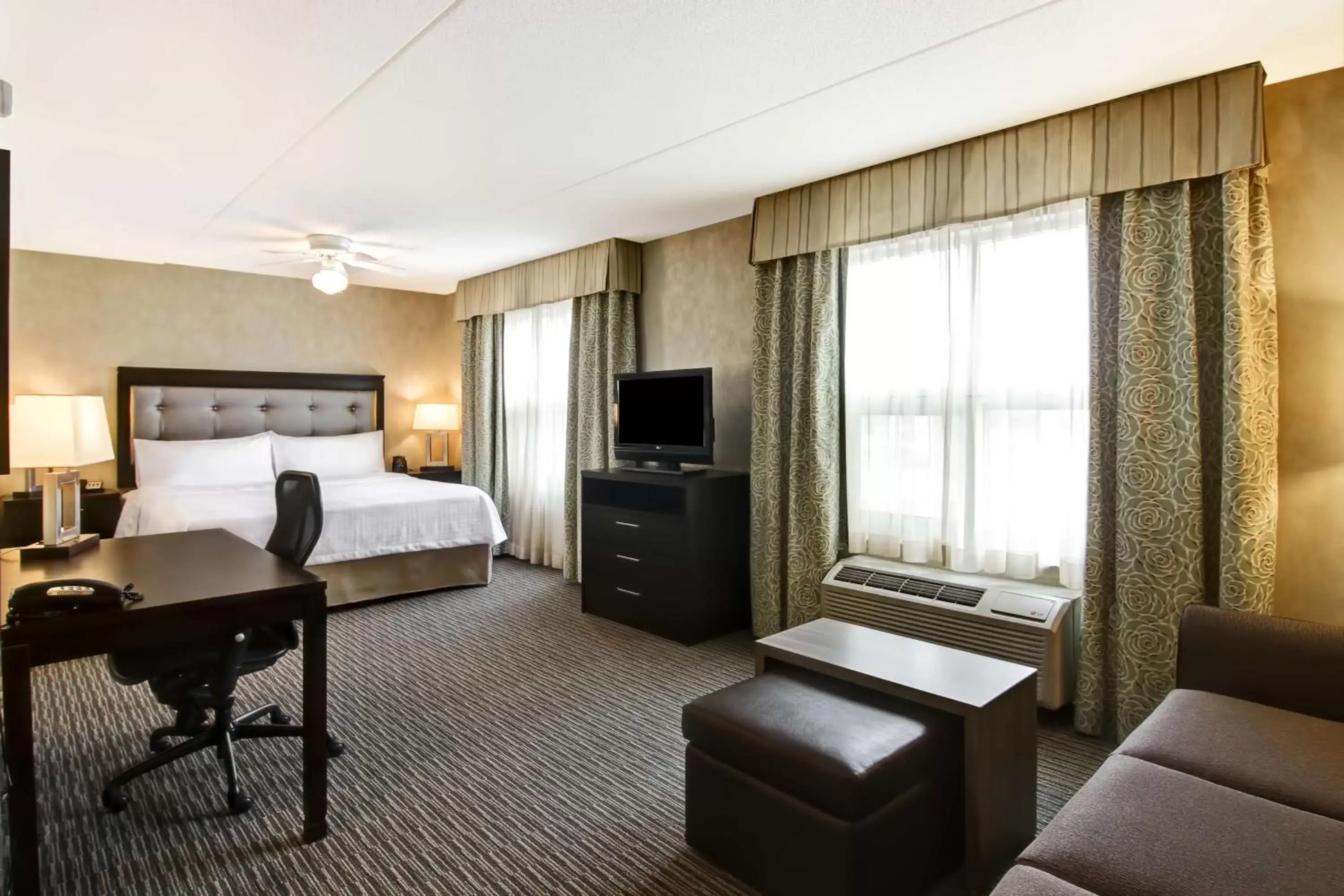 Bedroom in Homewood Suites by Hilton Toronto-Markham