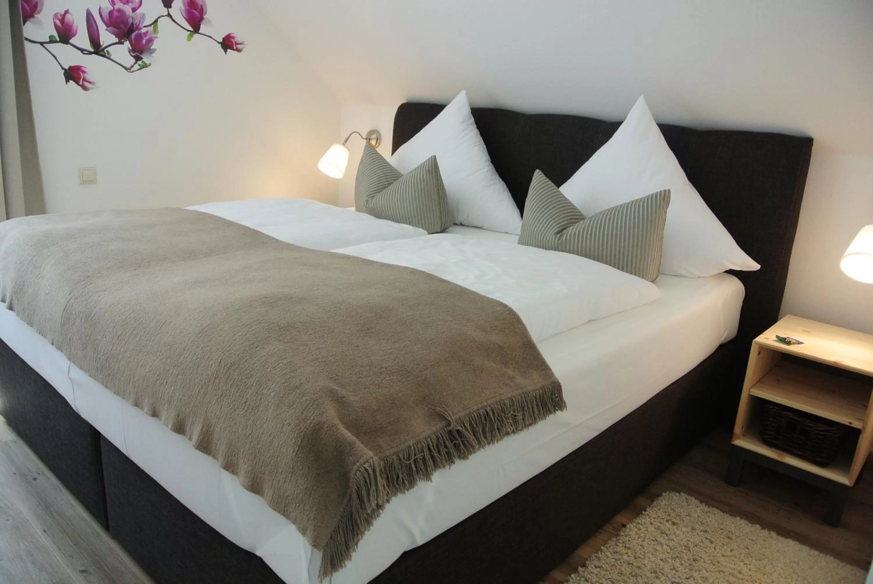 Bedroom, Bed in Seehotel Lindenhof