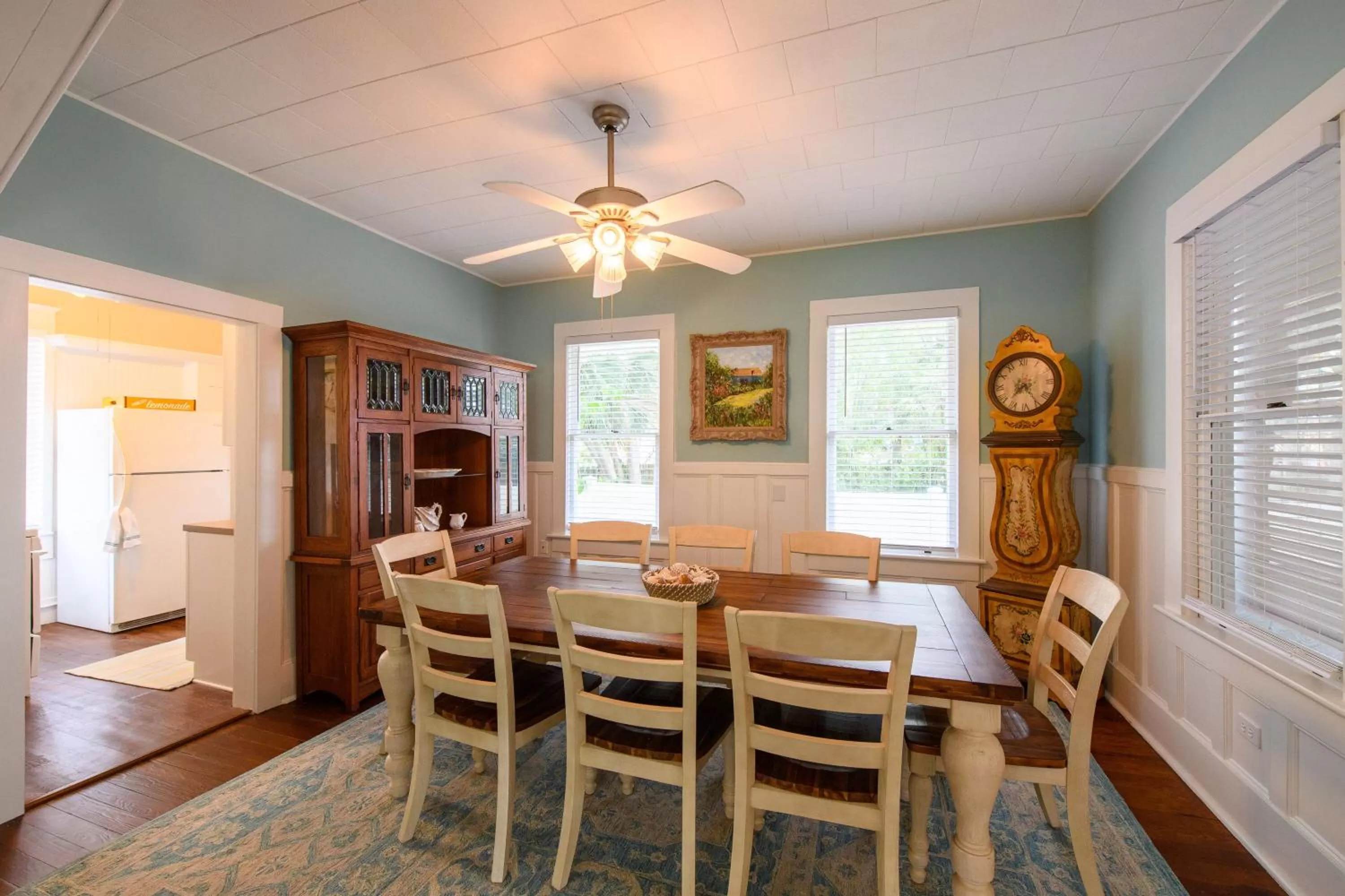 Dining area in Old Colorado Inn