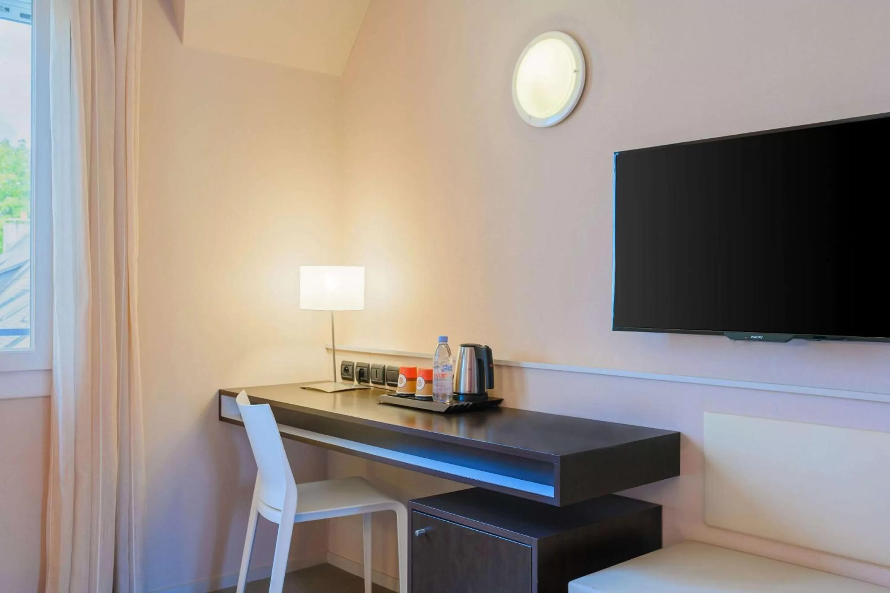 Twin Room in Quality Hotel La Marebaudière Vannes Centre