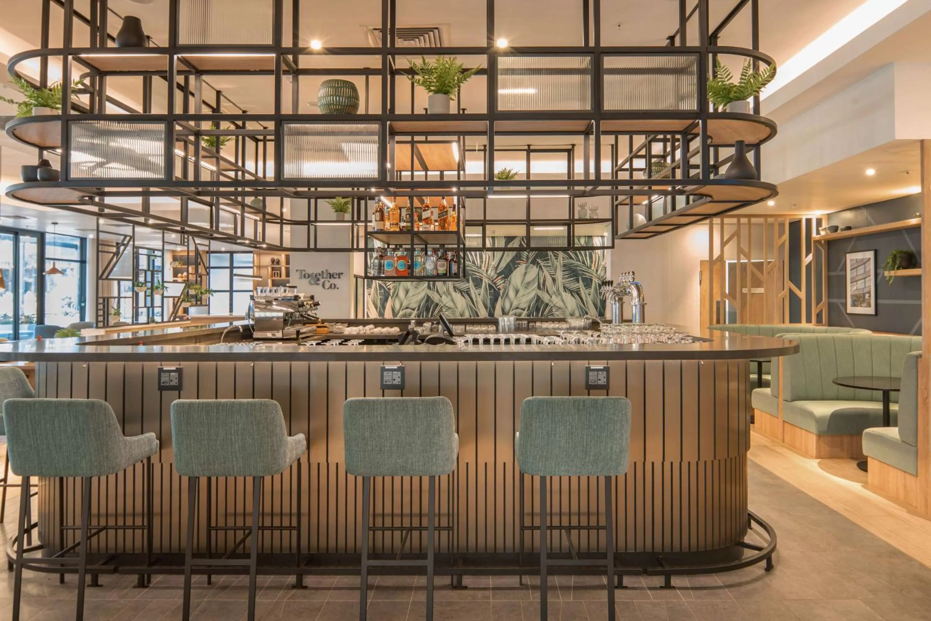 Lounge or bar in Hilton Garden Inn Umhlanga Arch