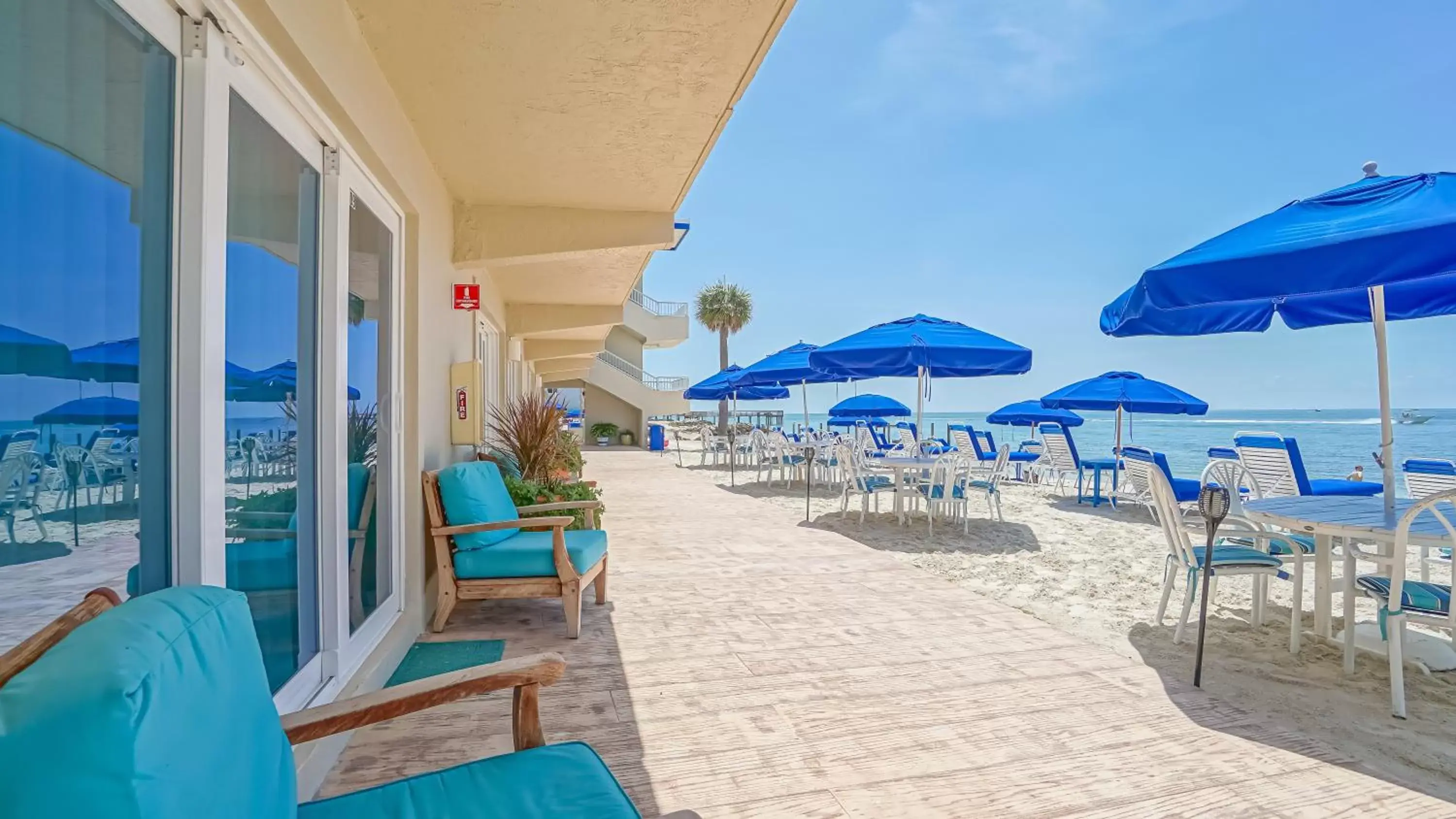 Patio in Glunz Ocean Beach Hotel and Resort