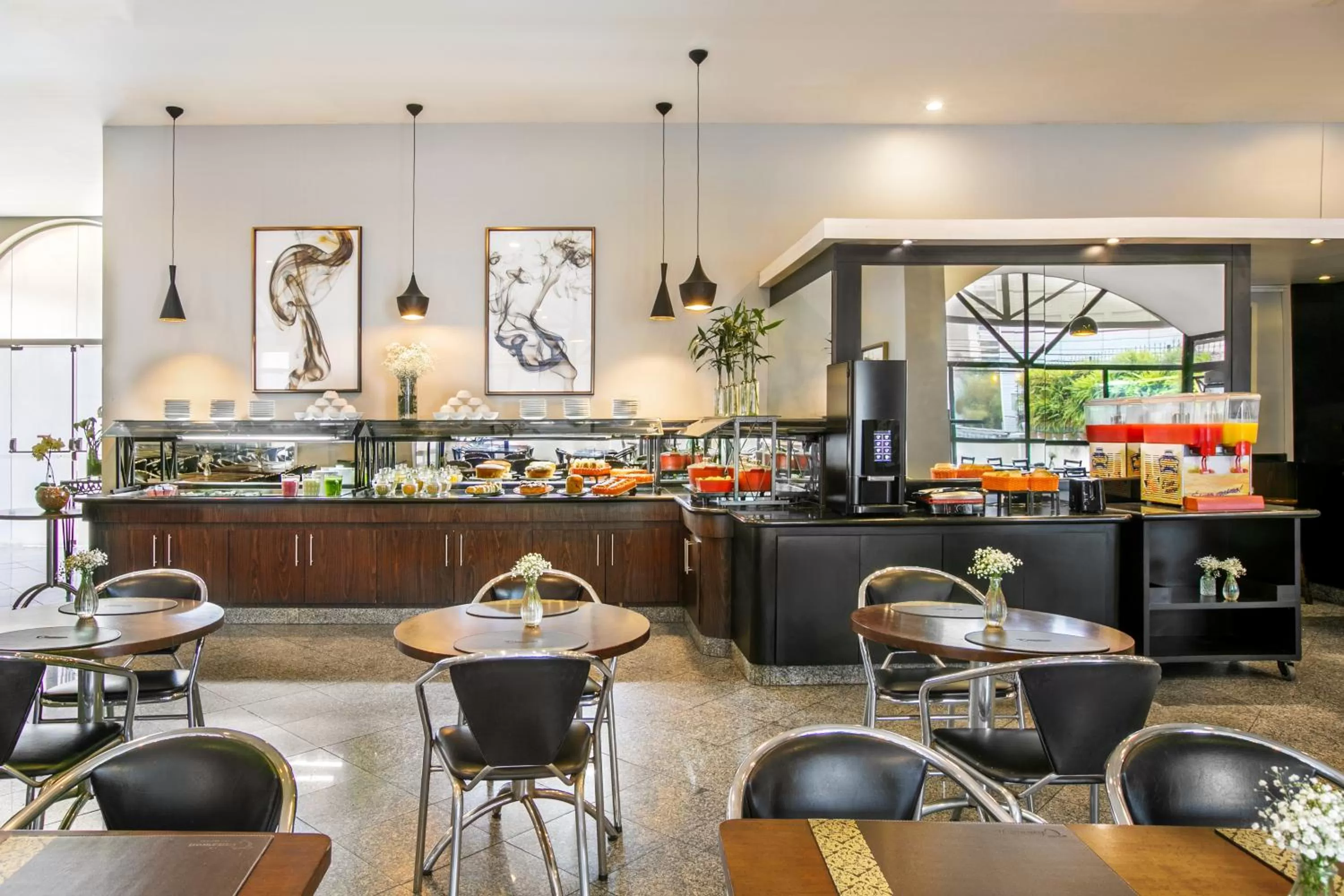 Restaurant/places to eat in Plaza Inn American Loft - Barra Funda